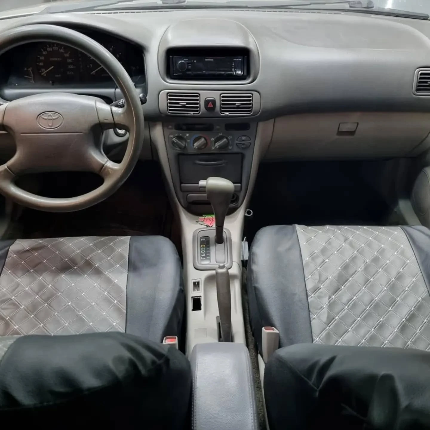 1999 Toyota Corolla GLI 1999 — photo 8