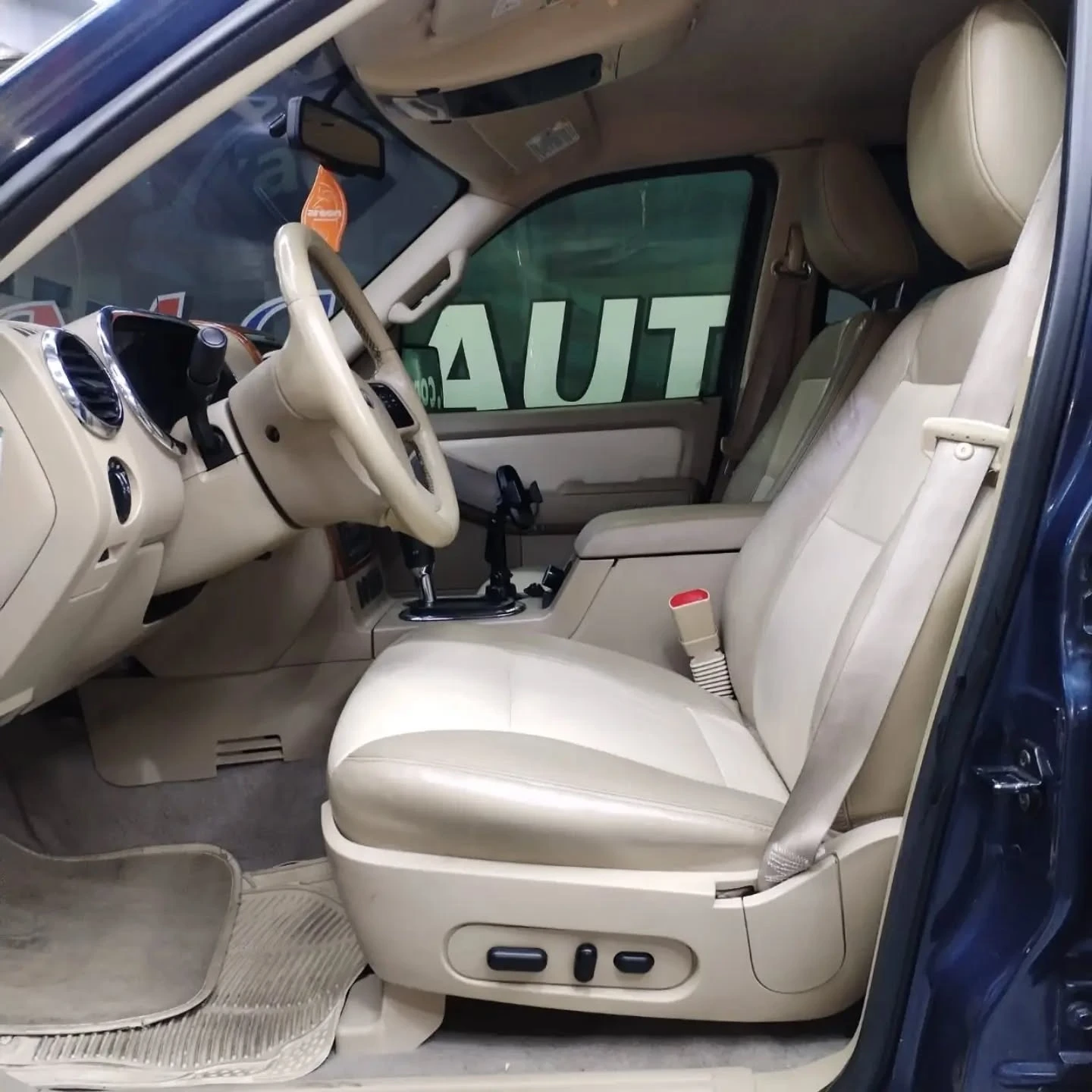 2010 Ford Explorer Eddie Bauer 2010 — foto 7