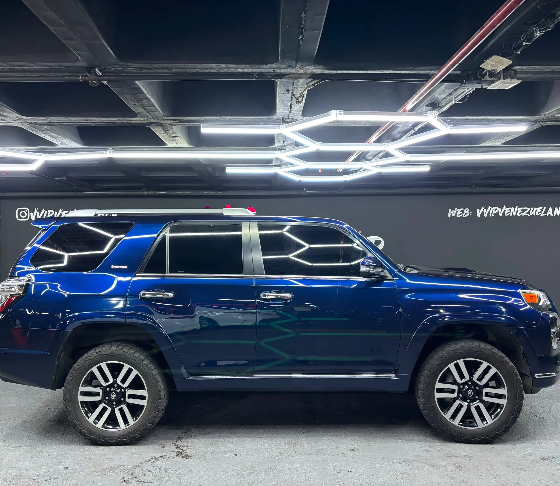 2014 Toyota 4Runner Limited — photo 3