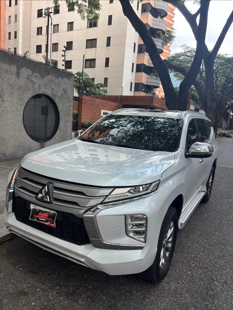 2020 Mitsubishi Pajero
