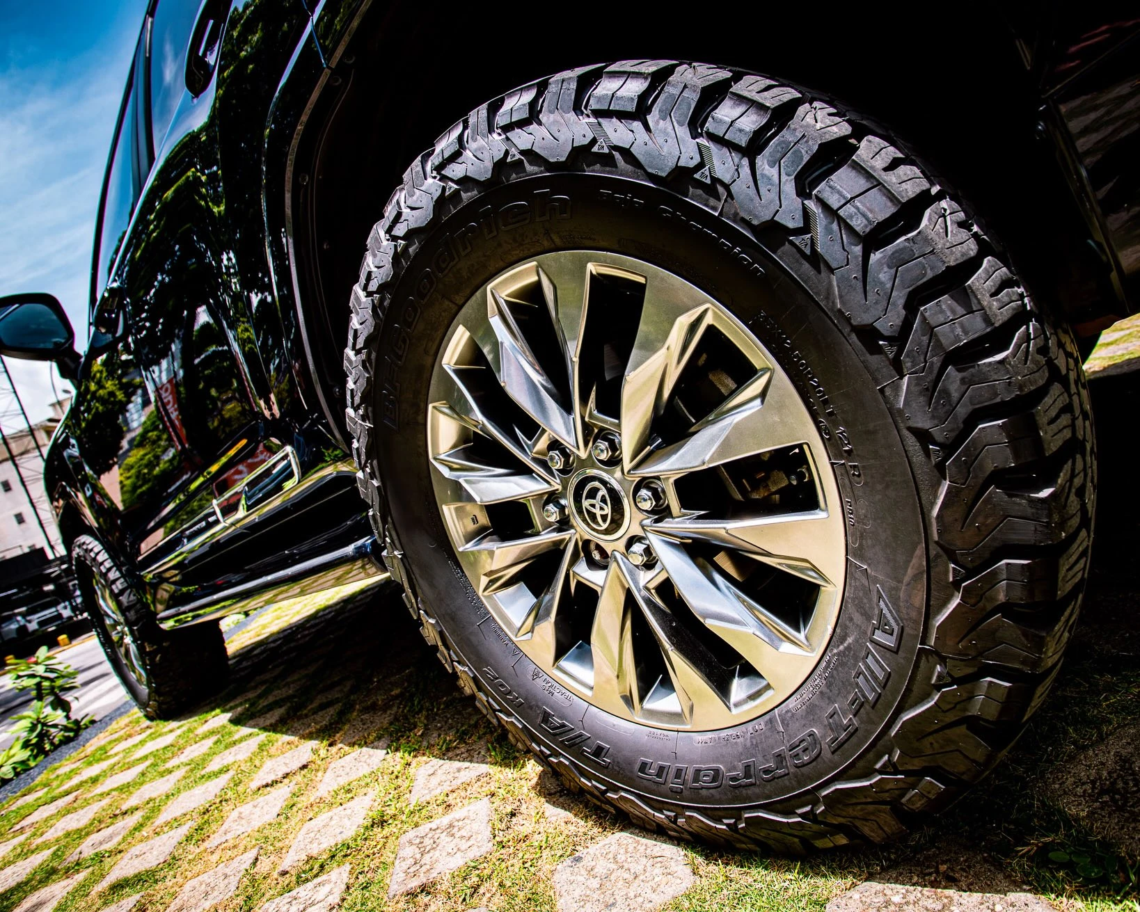 2022 Toyota Land Cruiser LC300 VXR — photo 6