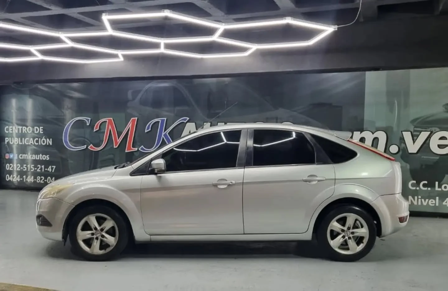 2009 Ford Focus — photo 3