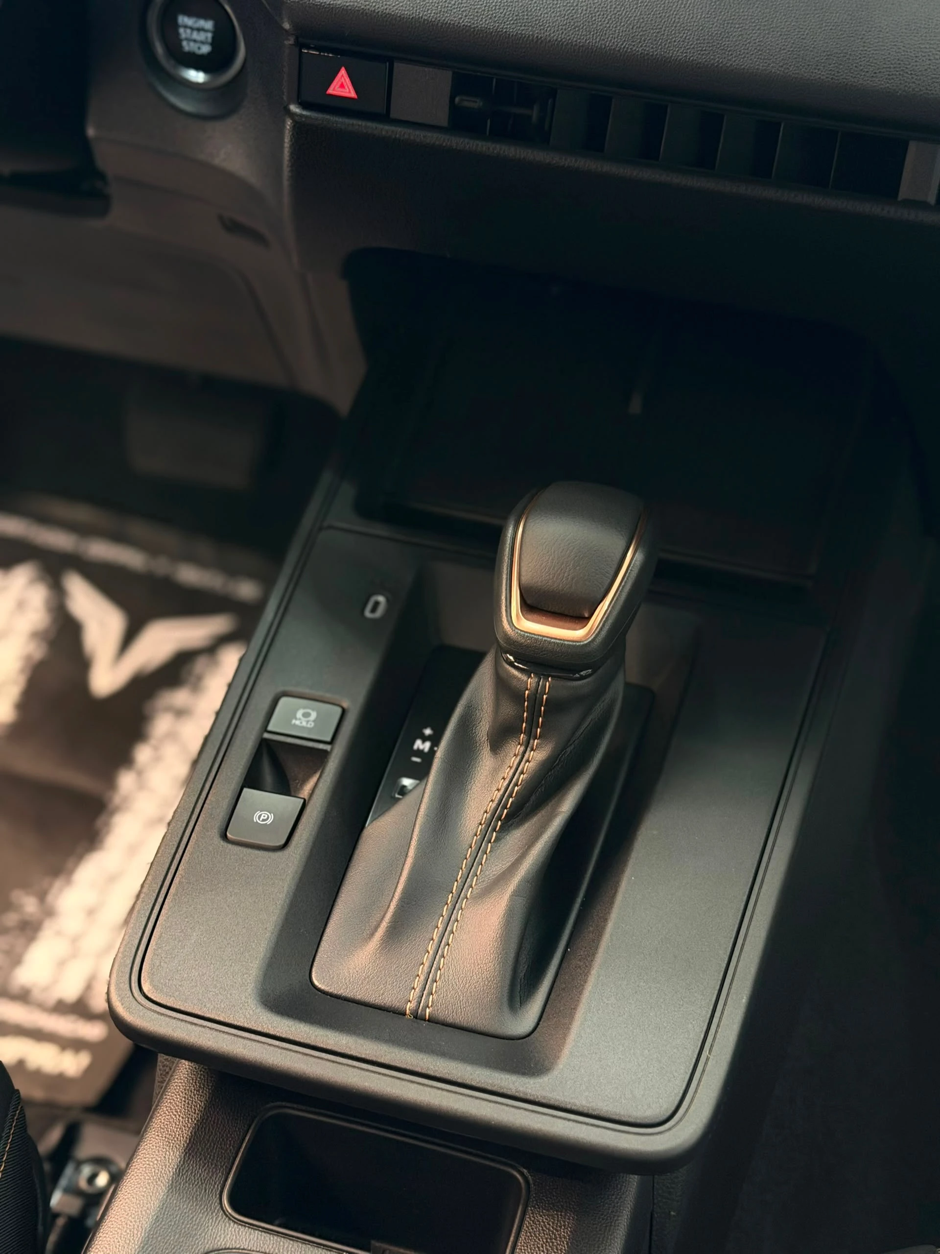 2026 Toyota Corolla Cross ELITE — photo 12