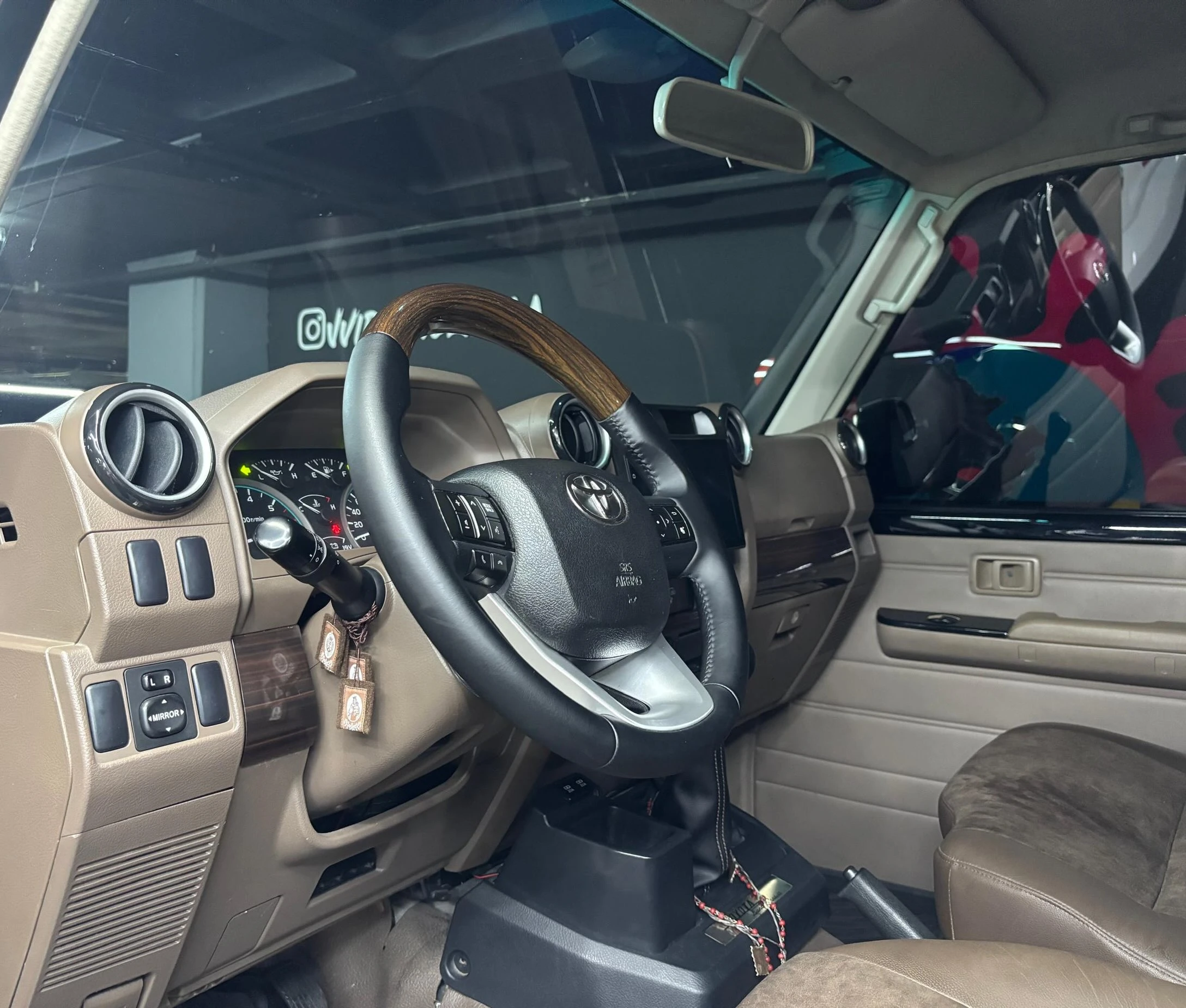 2016 Toyota Land Cruiser Serie 79 — photo 10