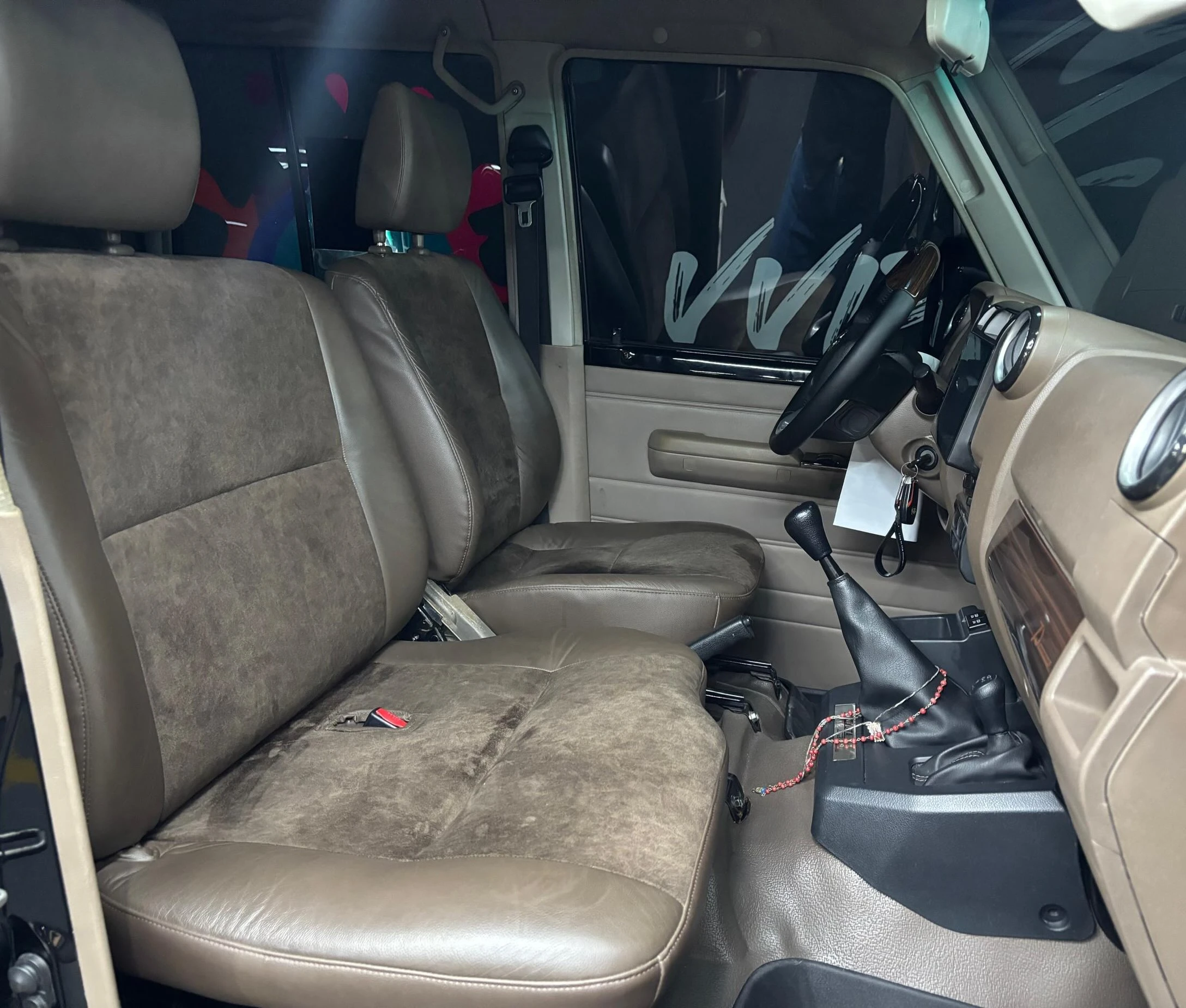 2016 Toyota Land Cruiser Serie 79 — photo 12