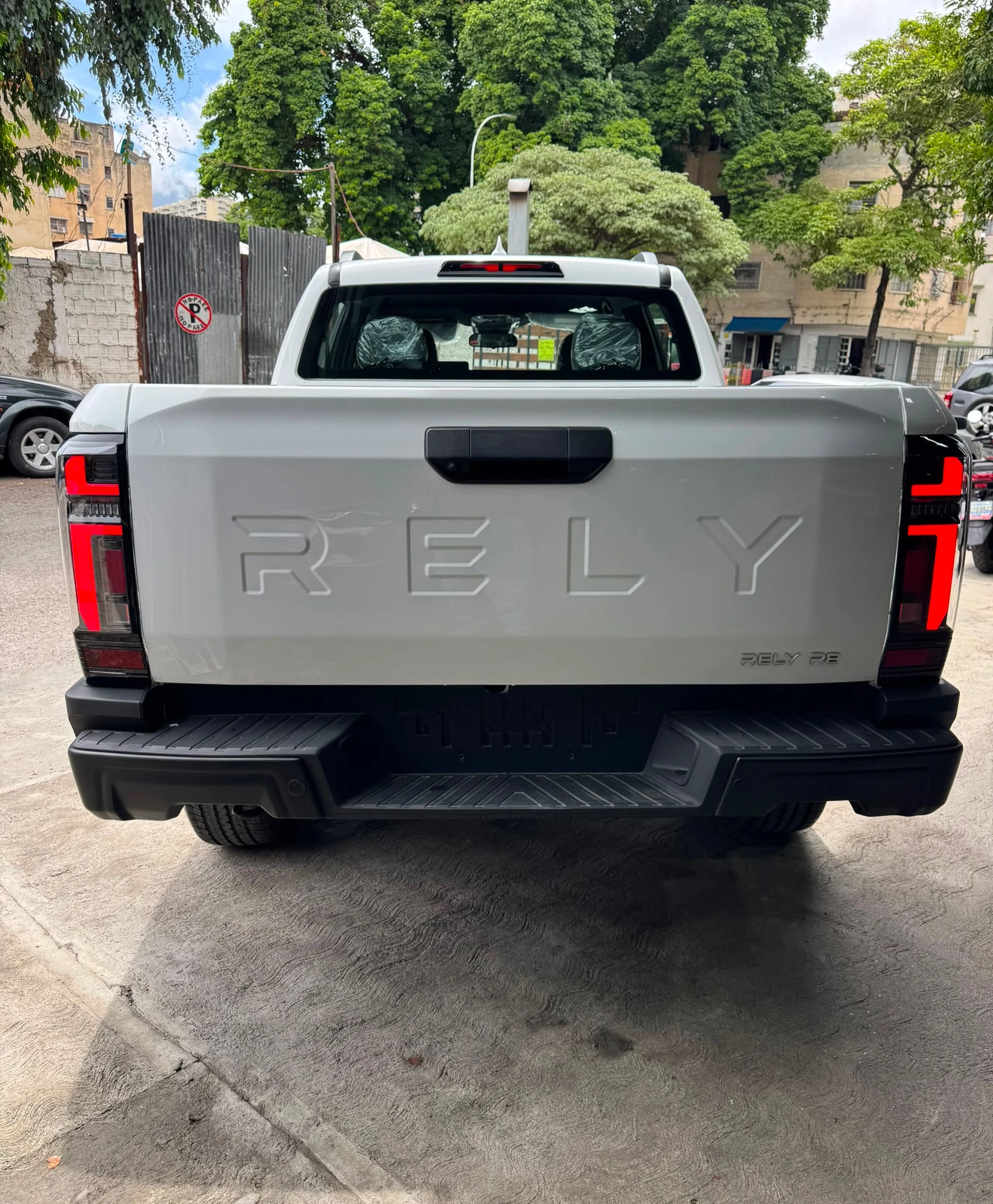 2026 Chery R8 — photo 4