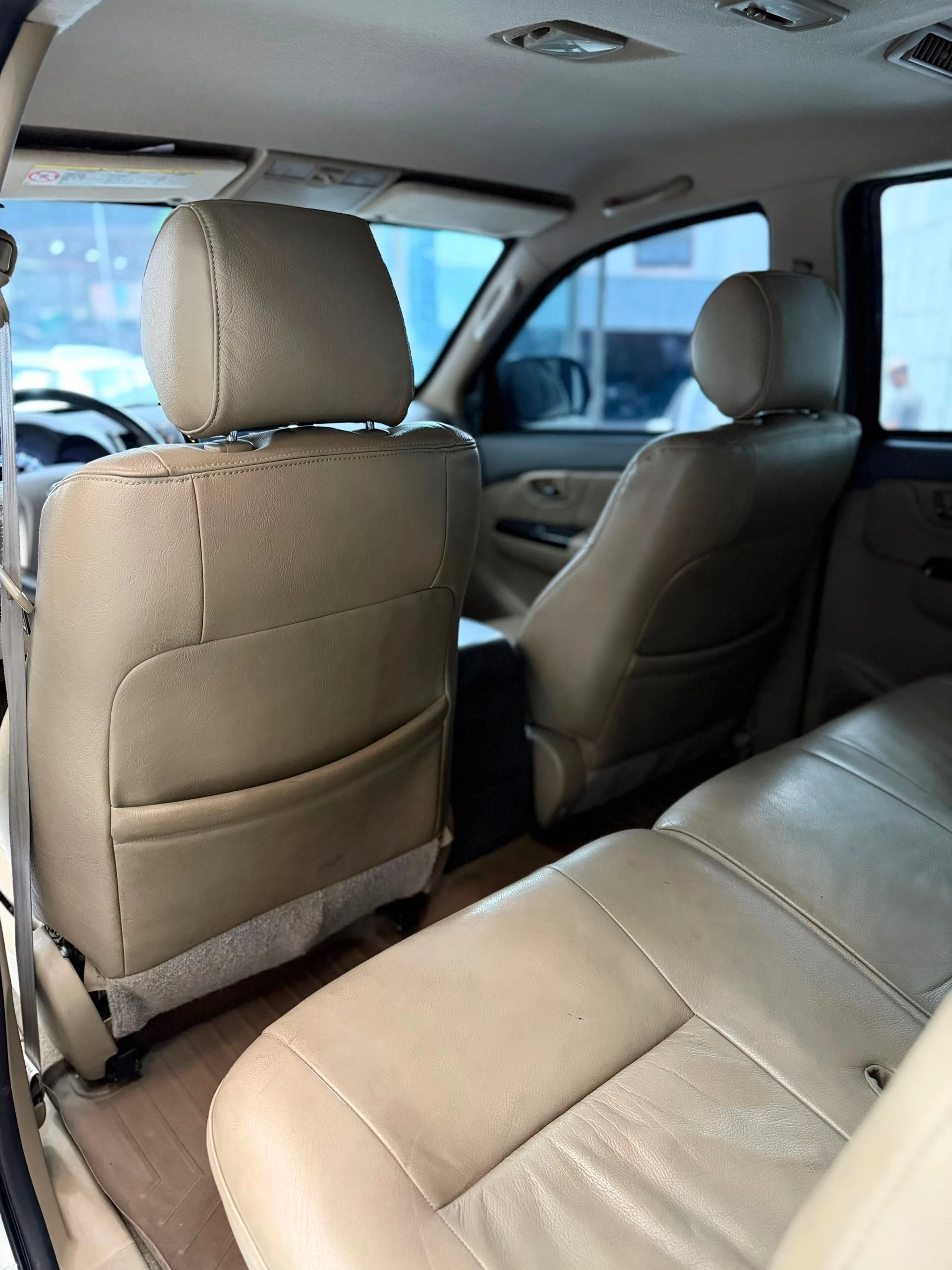 2014 Toyota Fortuner SR — photo 13