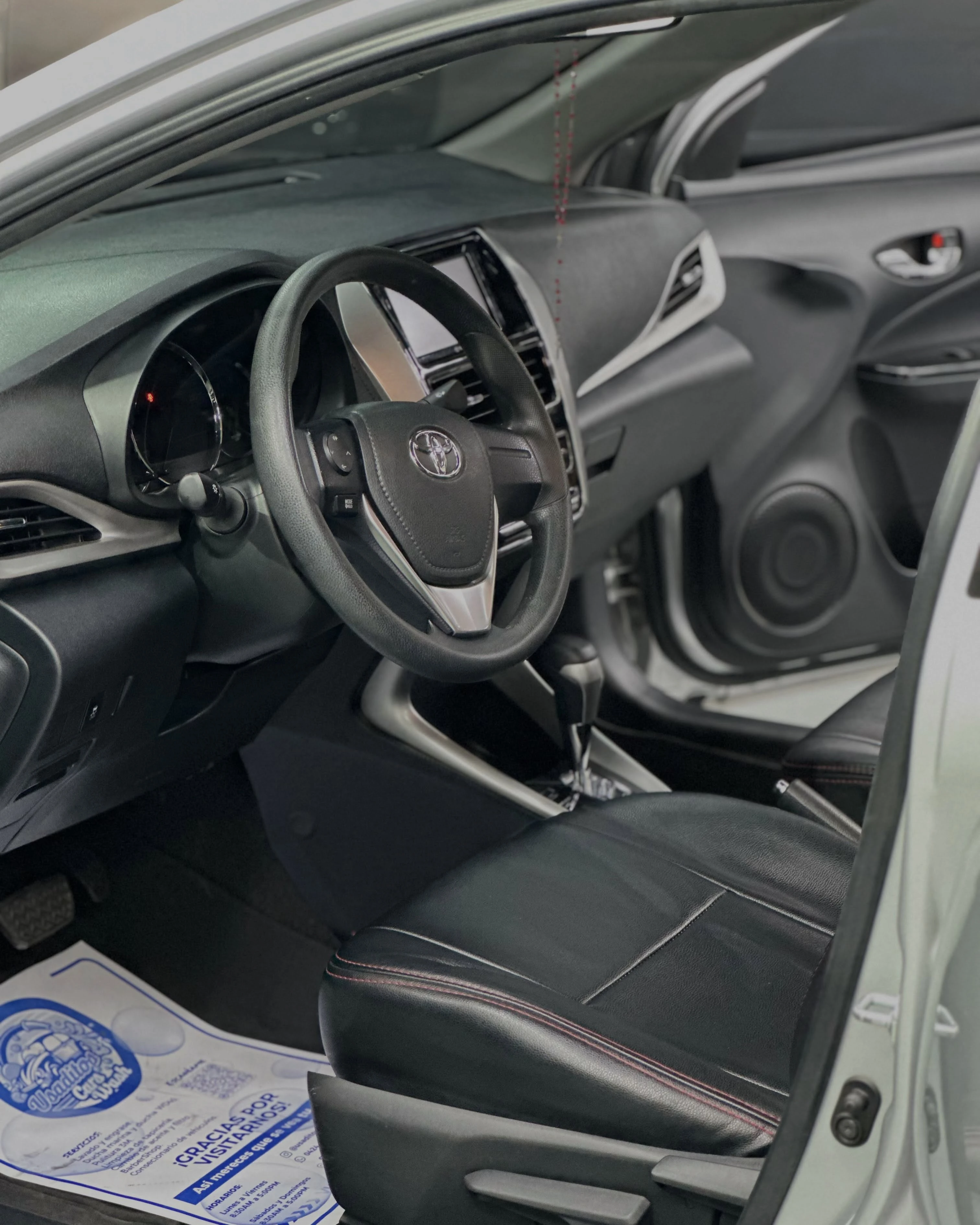 2020 Toyota Yaris G — photo 3