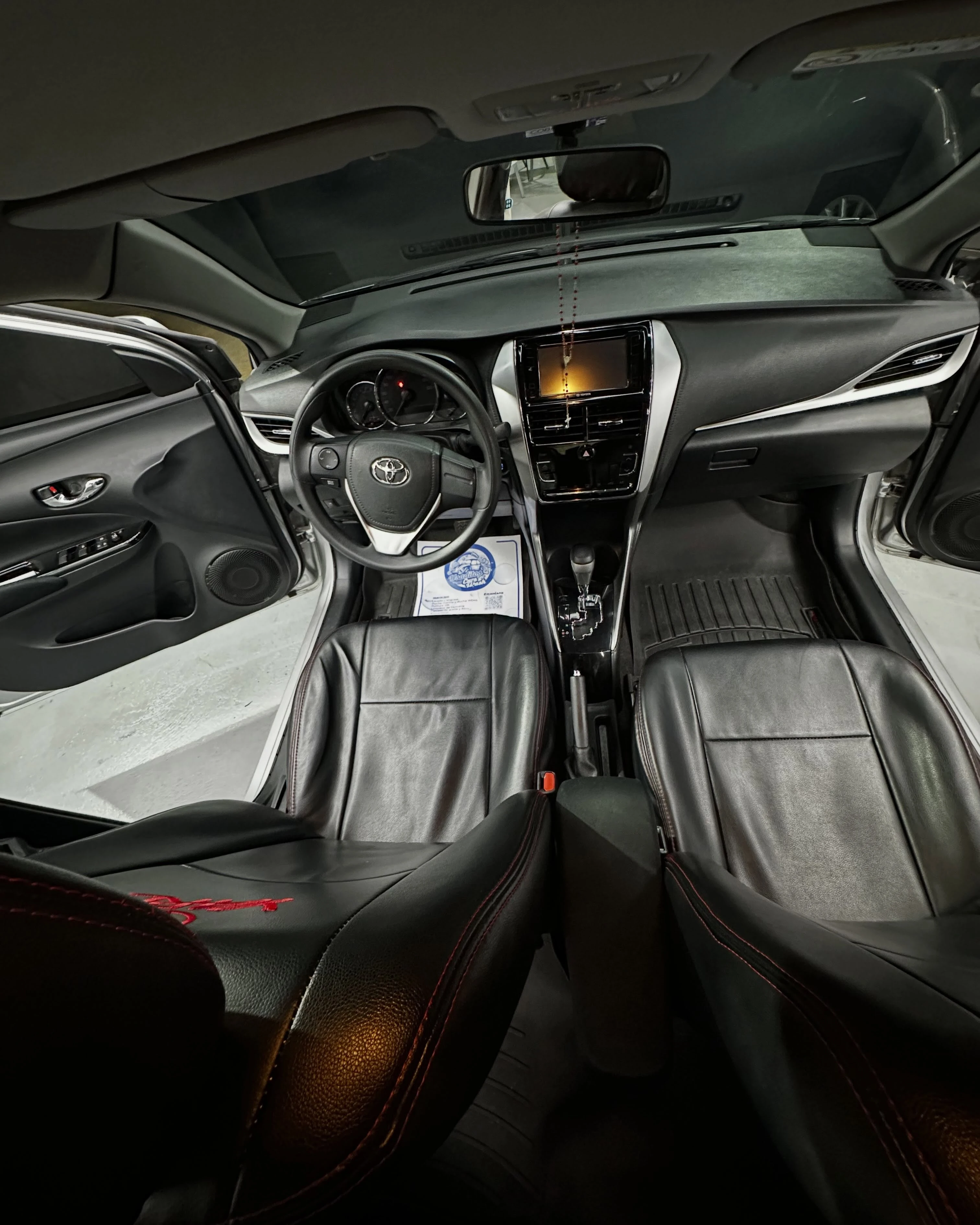2020 Toyota Yaris G — photo 8