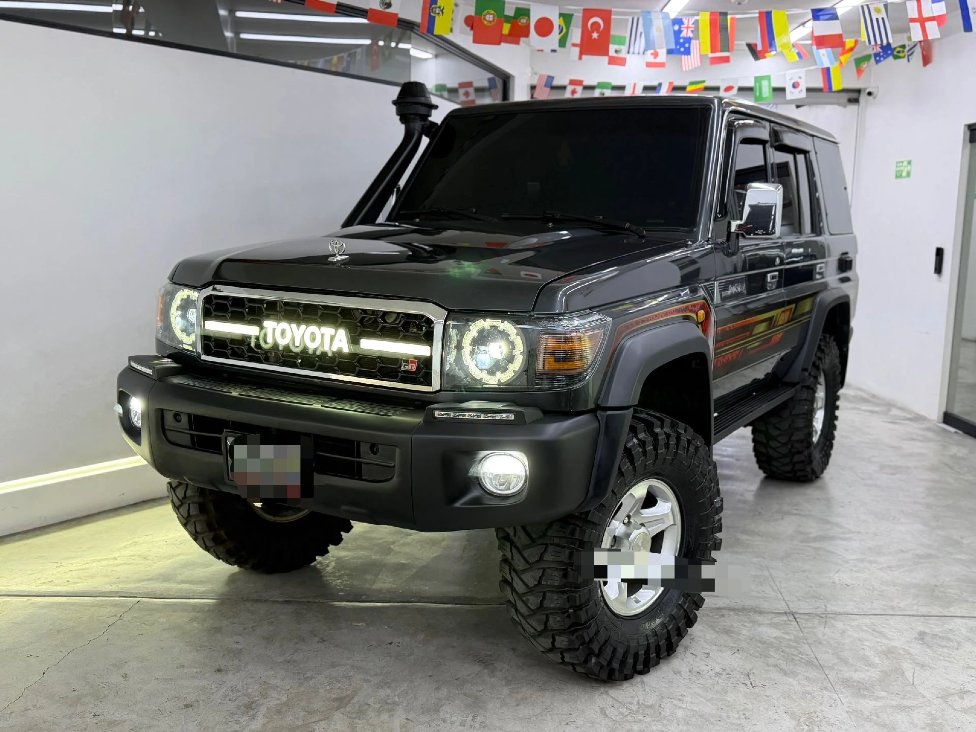 2015 Toyota Land Cruiser