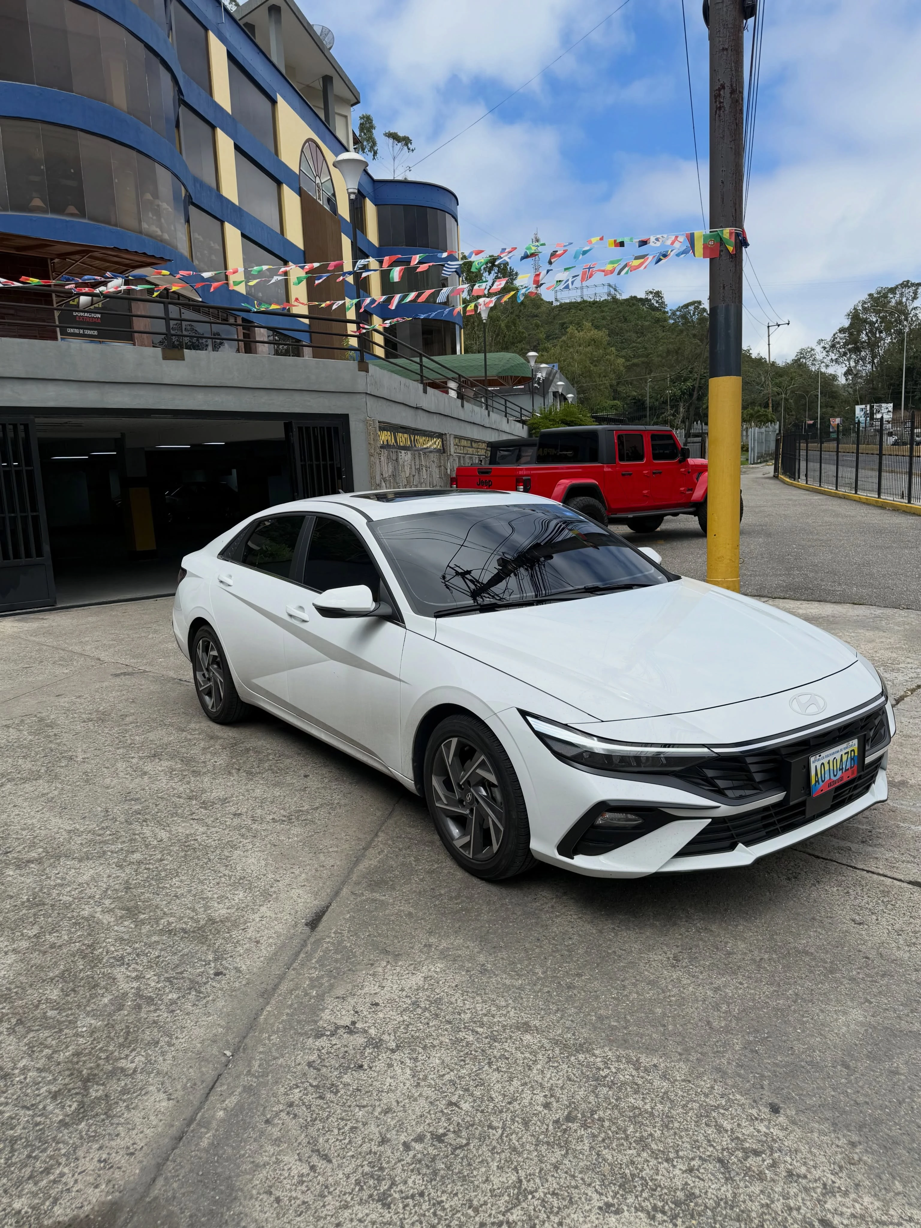 2025 Hyundai Elantra 2.0 — photo 2