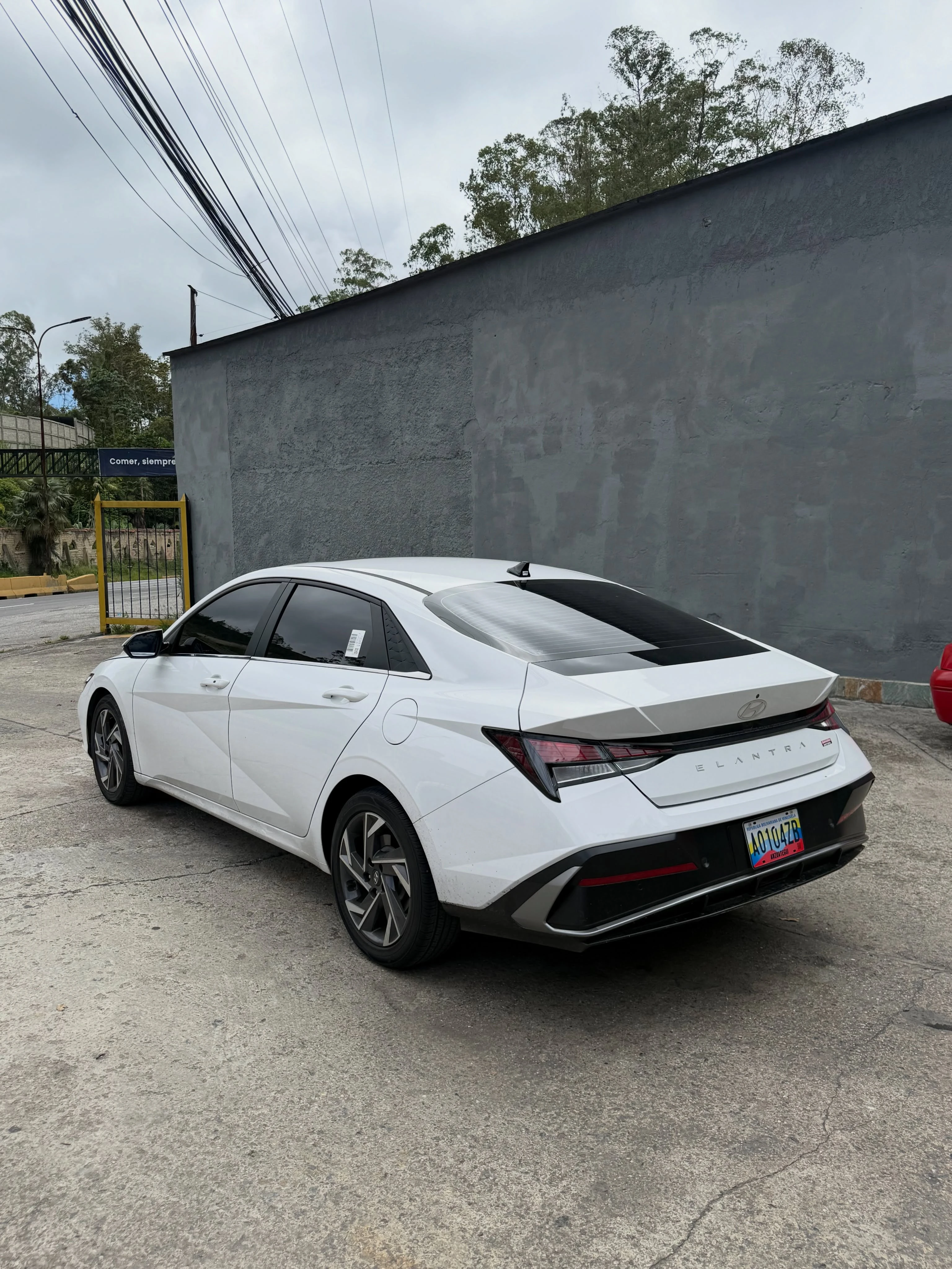 2025 Hyundai Elantra 2.0 — photo 4