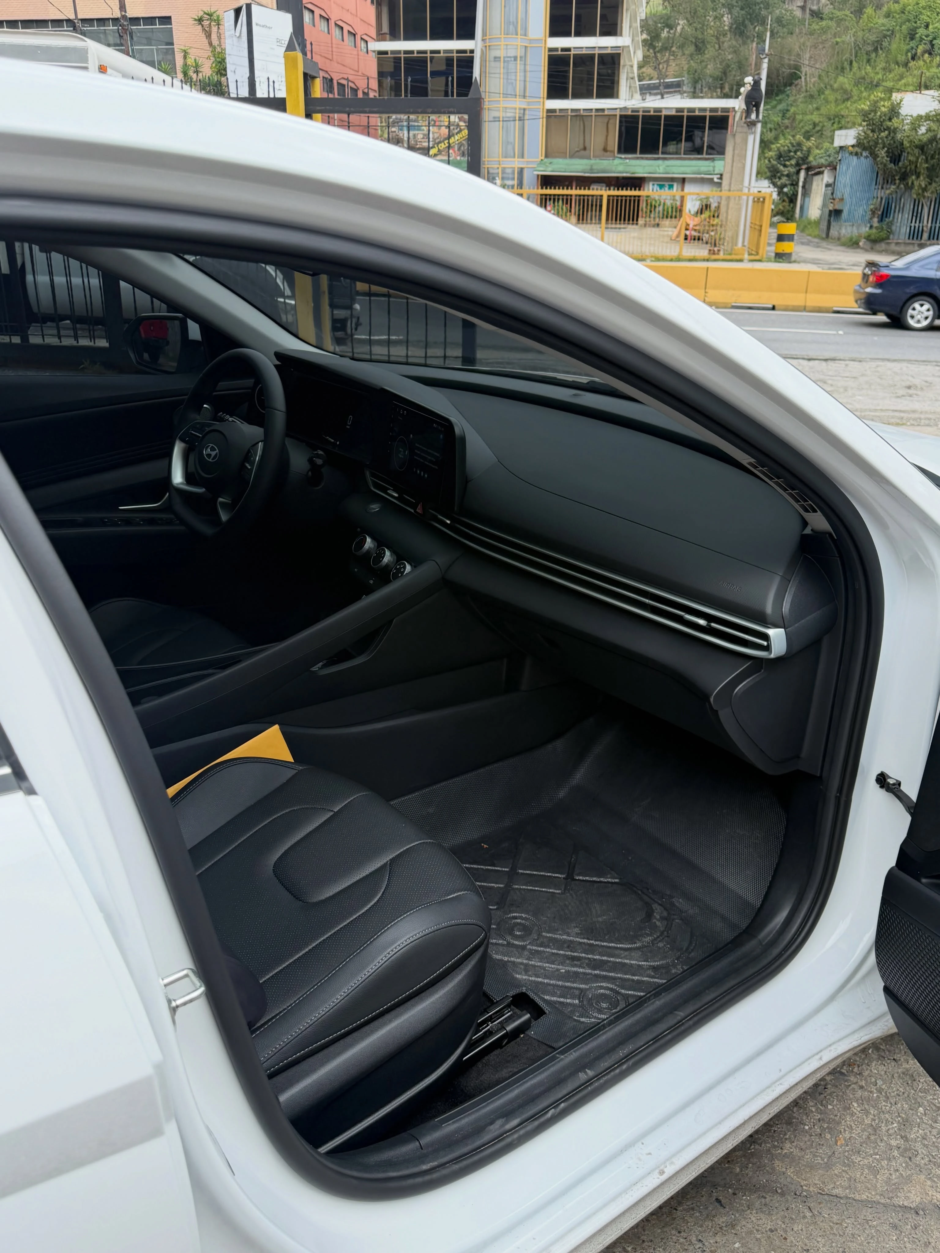 2025 Hyundai Elantra 2.0 — photo 7