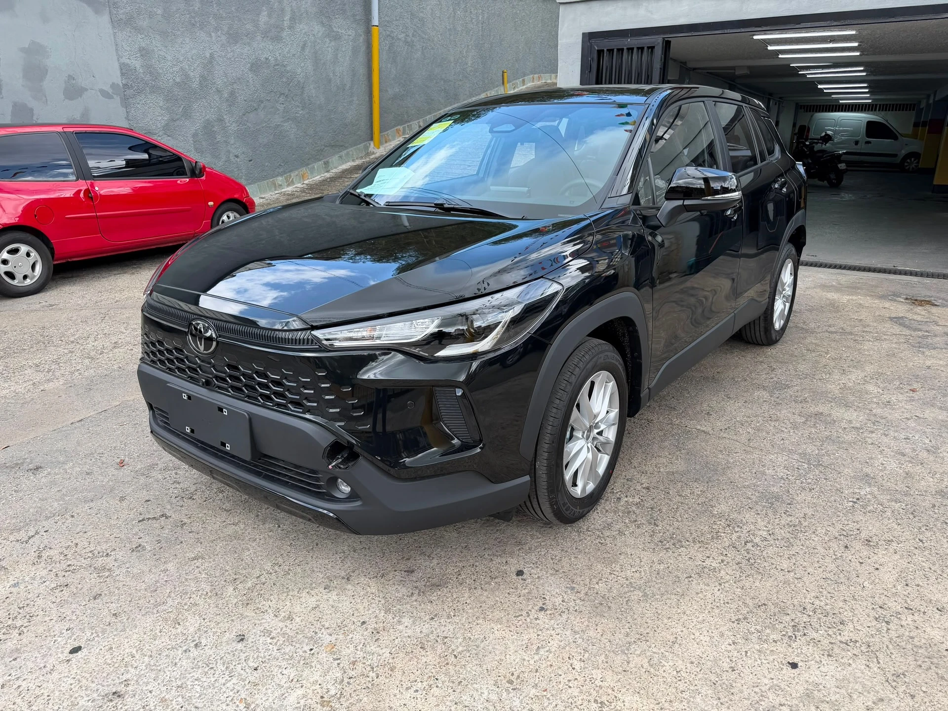 2026 Toyota Corolla Cross Élite — photo 2
