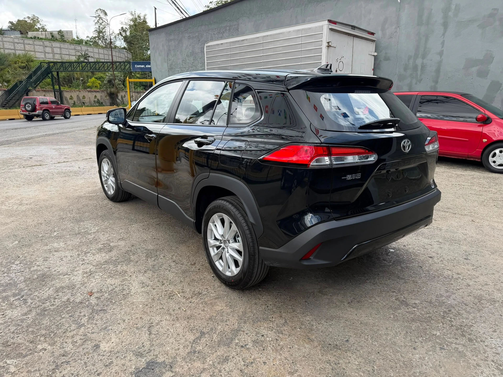 2026 Toyota Corolla Cross Élite — photo 4