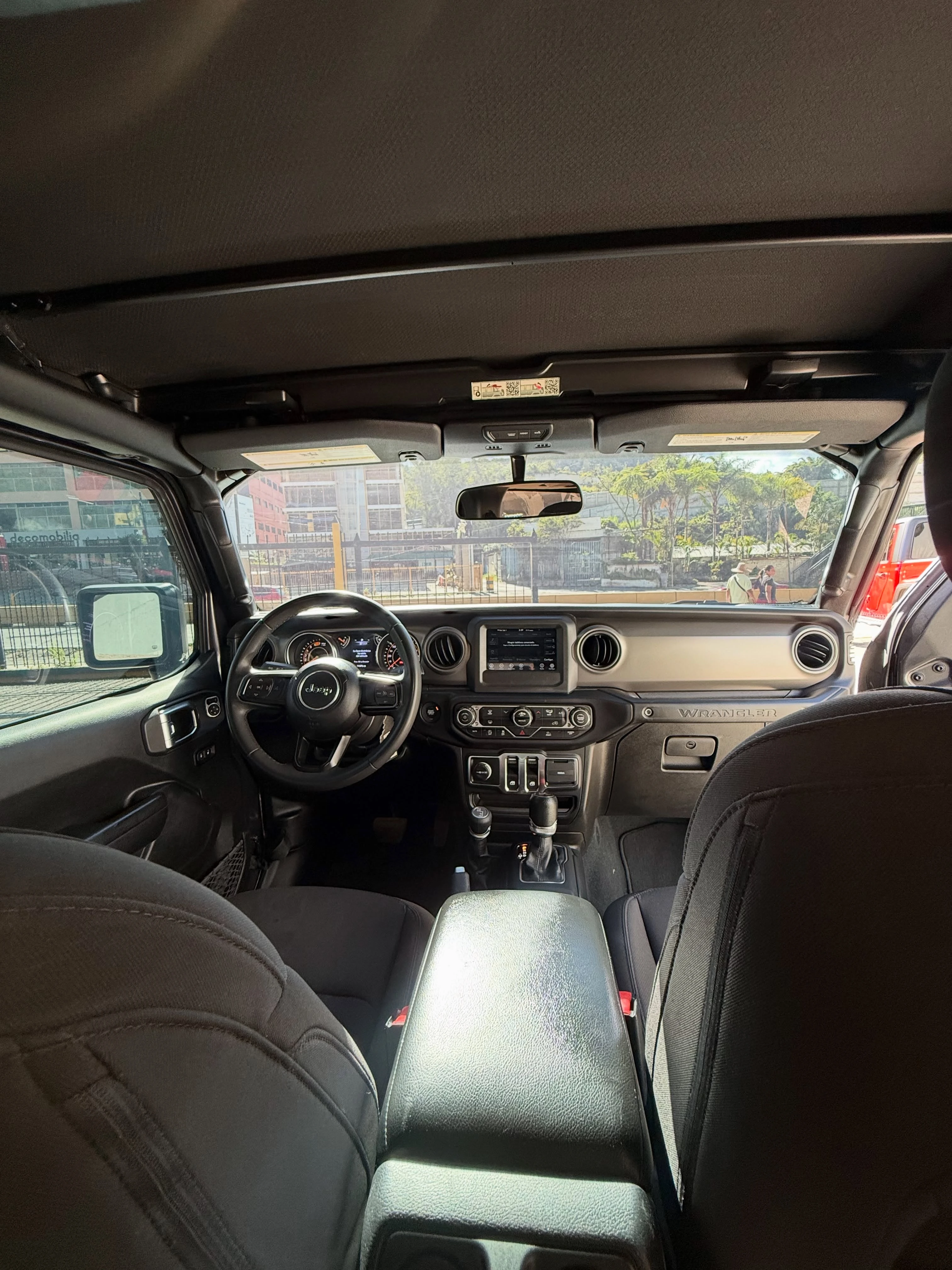 2023 Jeep Wrangler Sport — photo 8