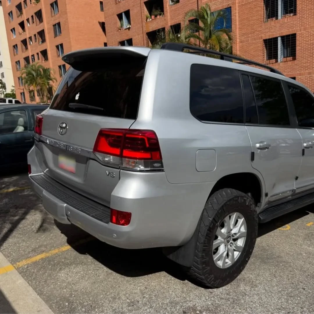 2018 Toyota Land Cruiser 200 (2018) — foto 4