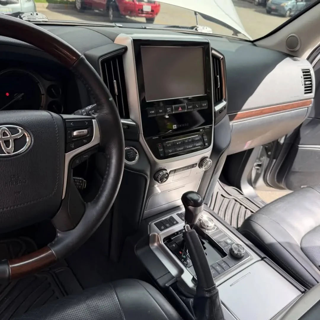 2018 Toyota Land Cruiser 200 (2018) — foto 8