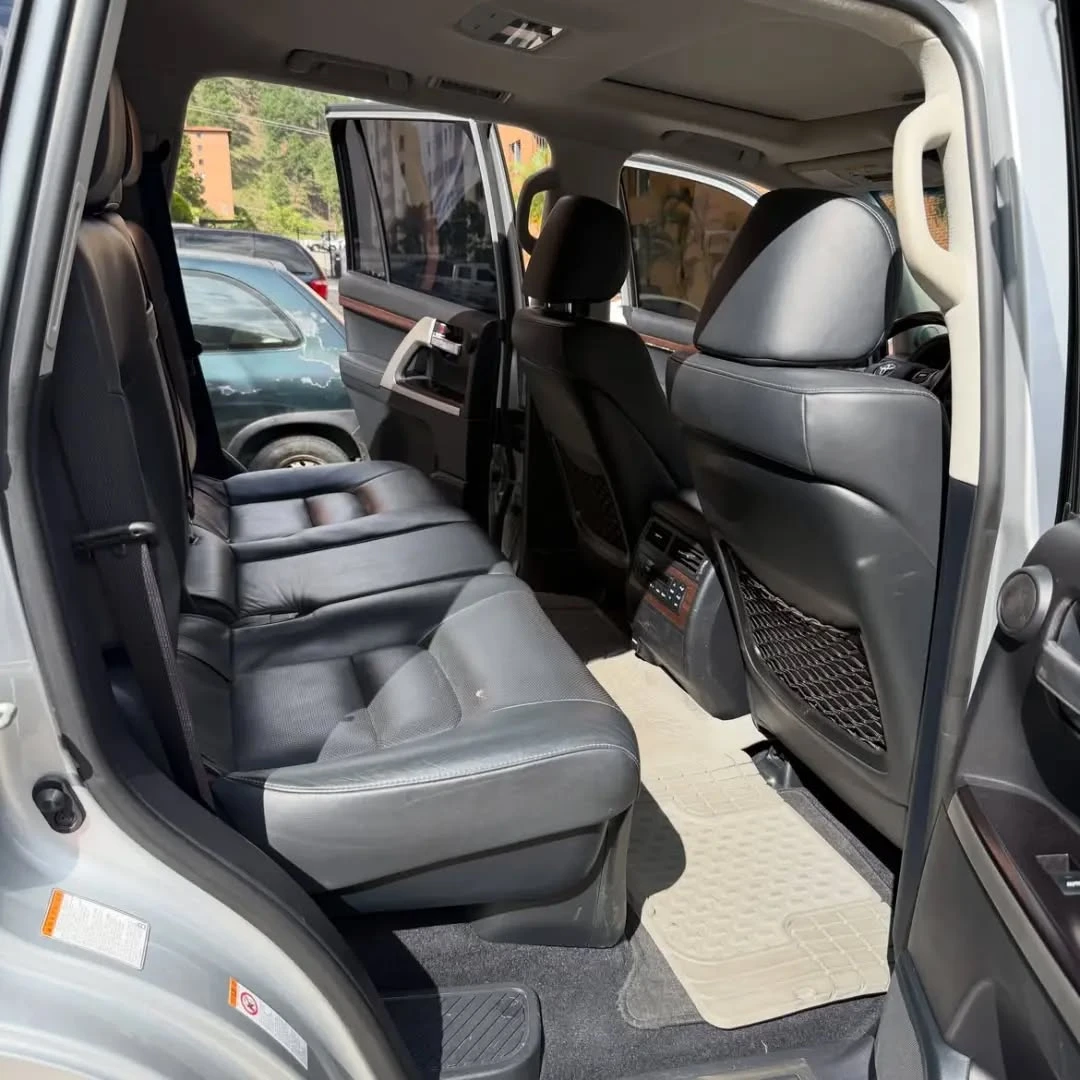 2018 Toyota Land Cruiser 200 (2018) — foto 9
