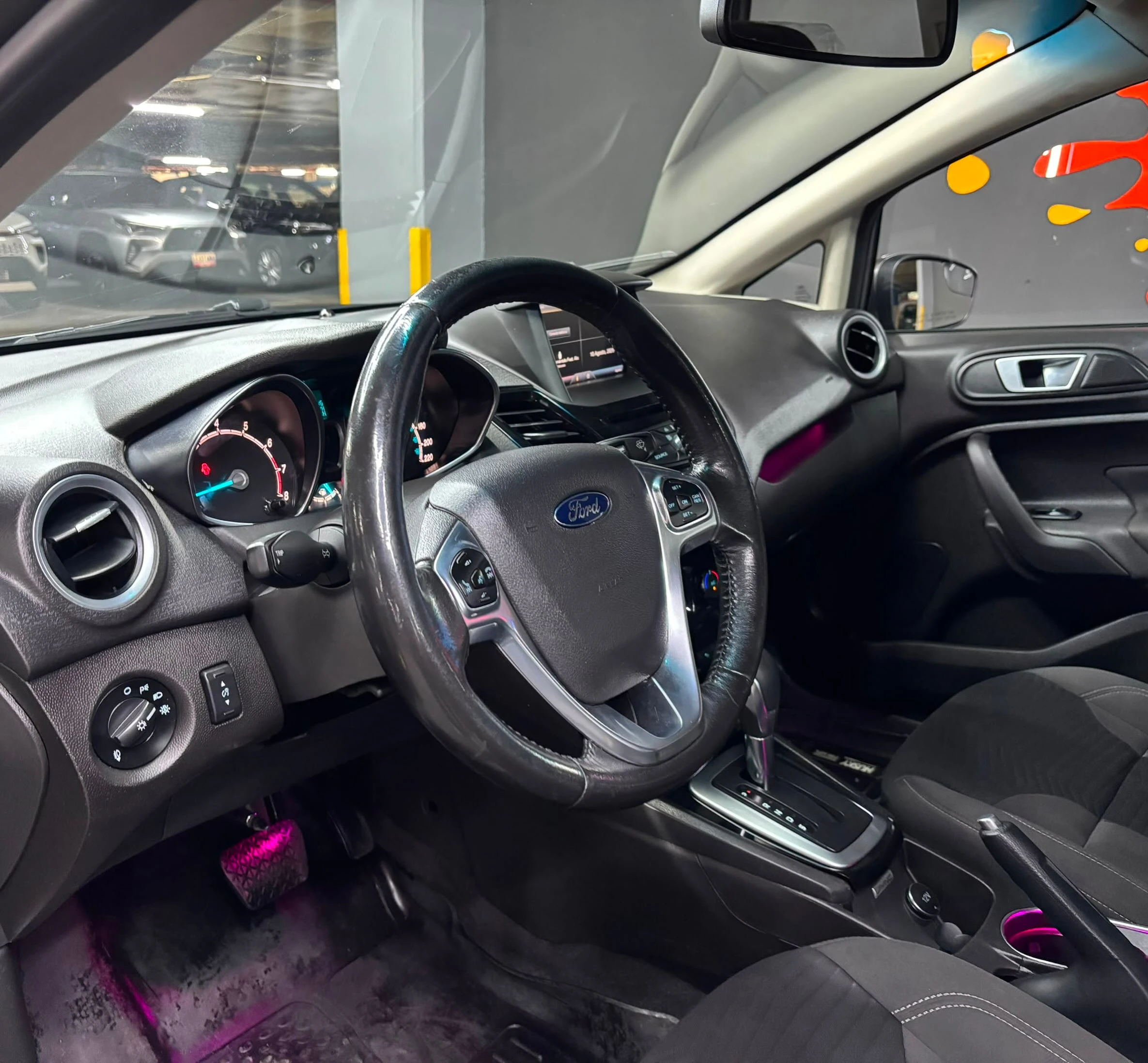 2015 Ford Fiesta Titanium — photo 6