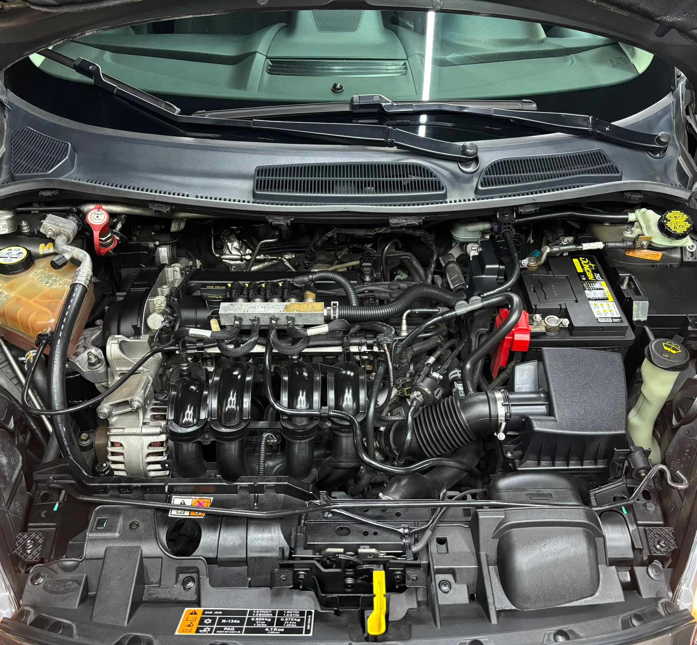 2015 Ford Fiesta Titanium — photo 12