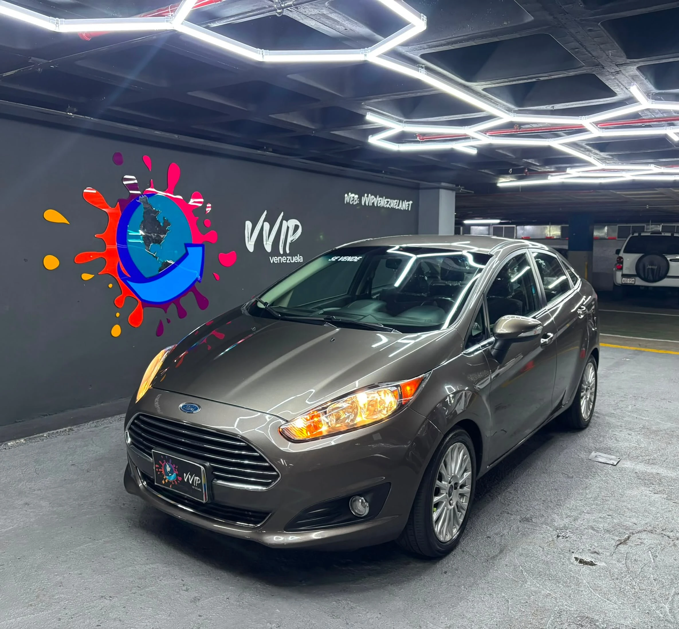 2015 Ford Fiesta Titanium — photo 13