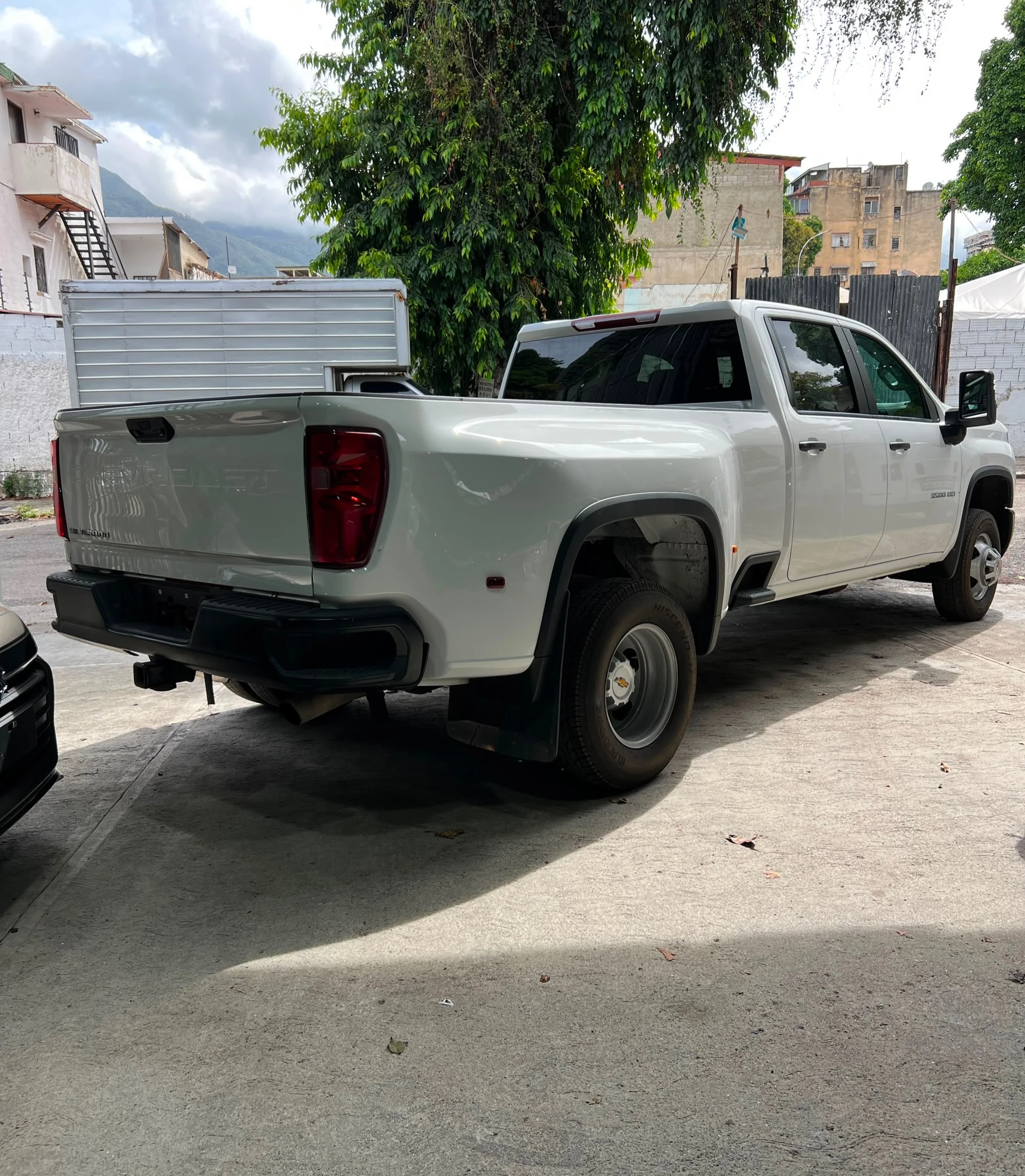 2024 Chevrolet Silverado 3500HD — photo 4
