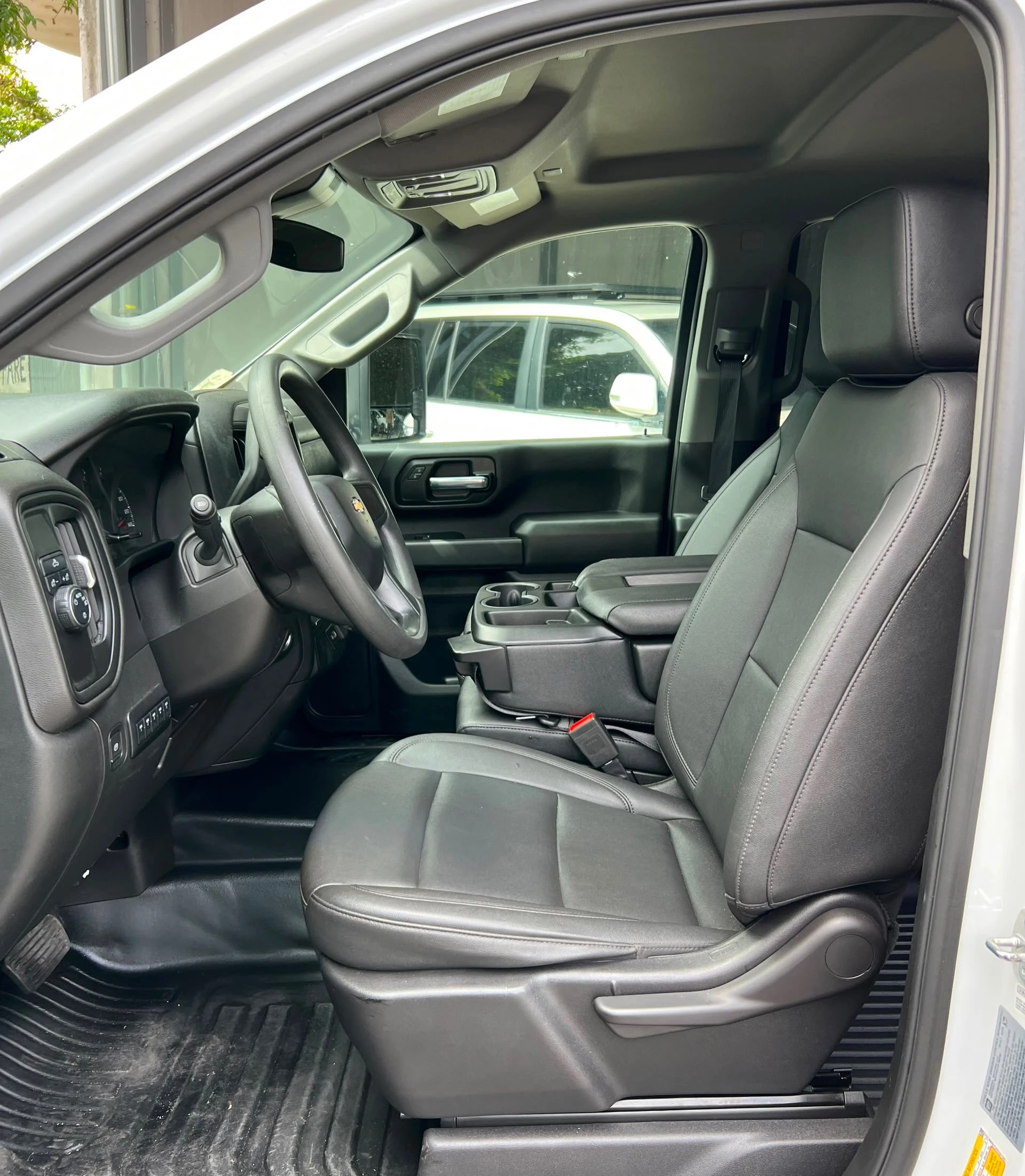2024 Chevrolet Silverado 3500HD — photo 6