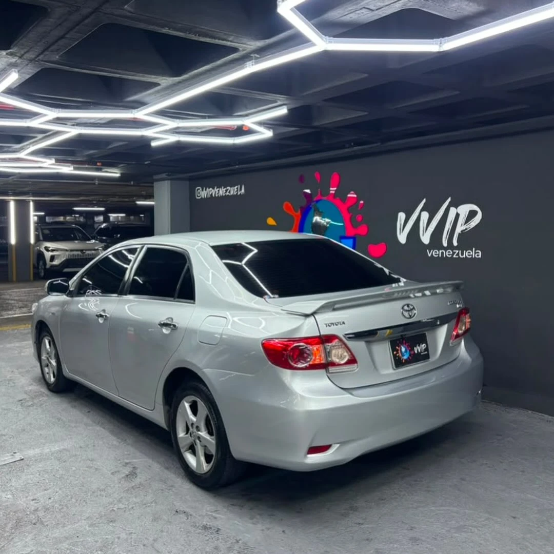 2012 Toyota Corolla GLI — photo 5