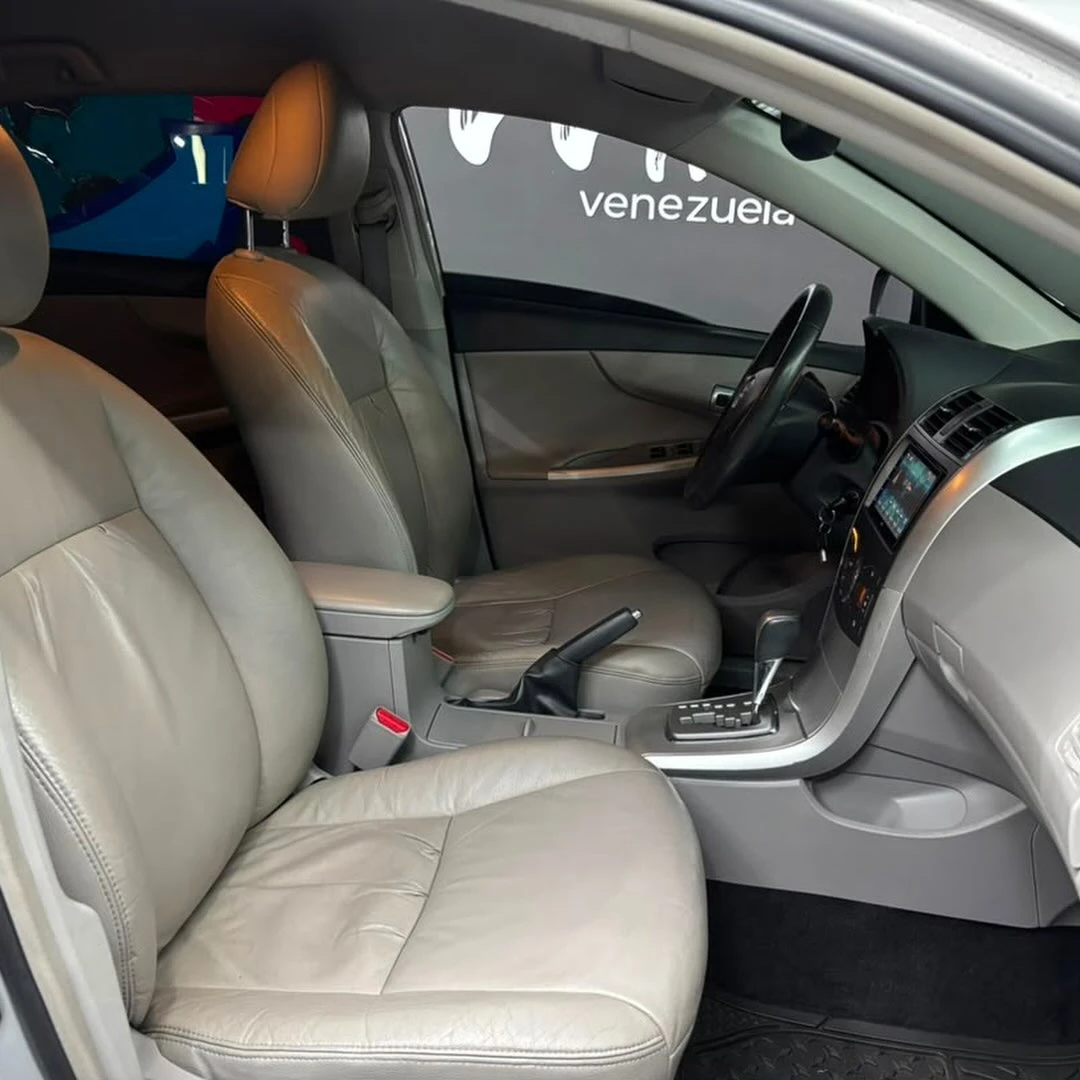 2012 Toyota Corolla GLI — photo 9
