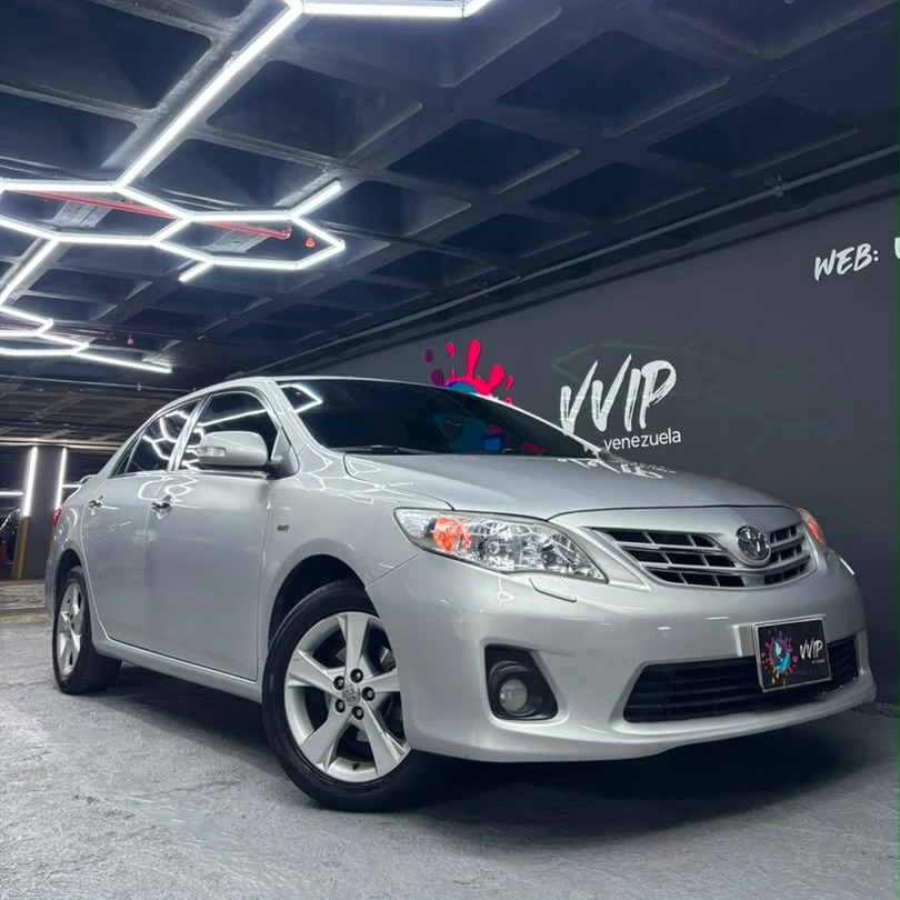 2012 Toyota Corolla GLI — photo 13