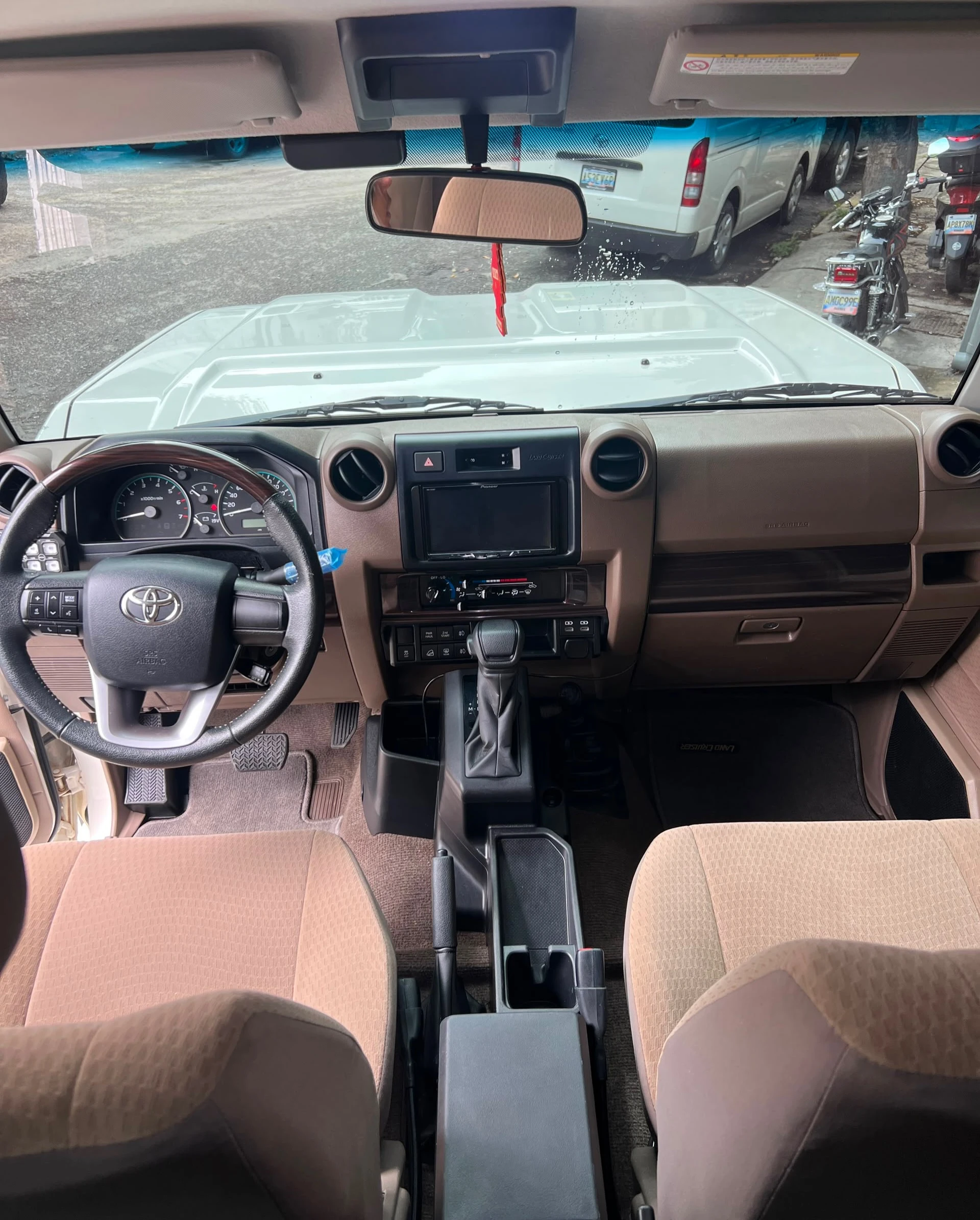 2024 Toyota Land Cruiser Serie 71 — photo 5