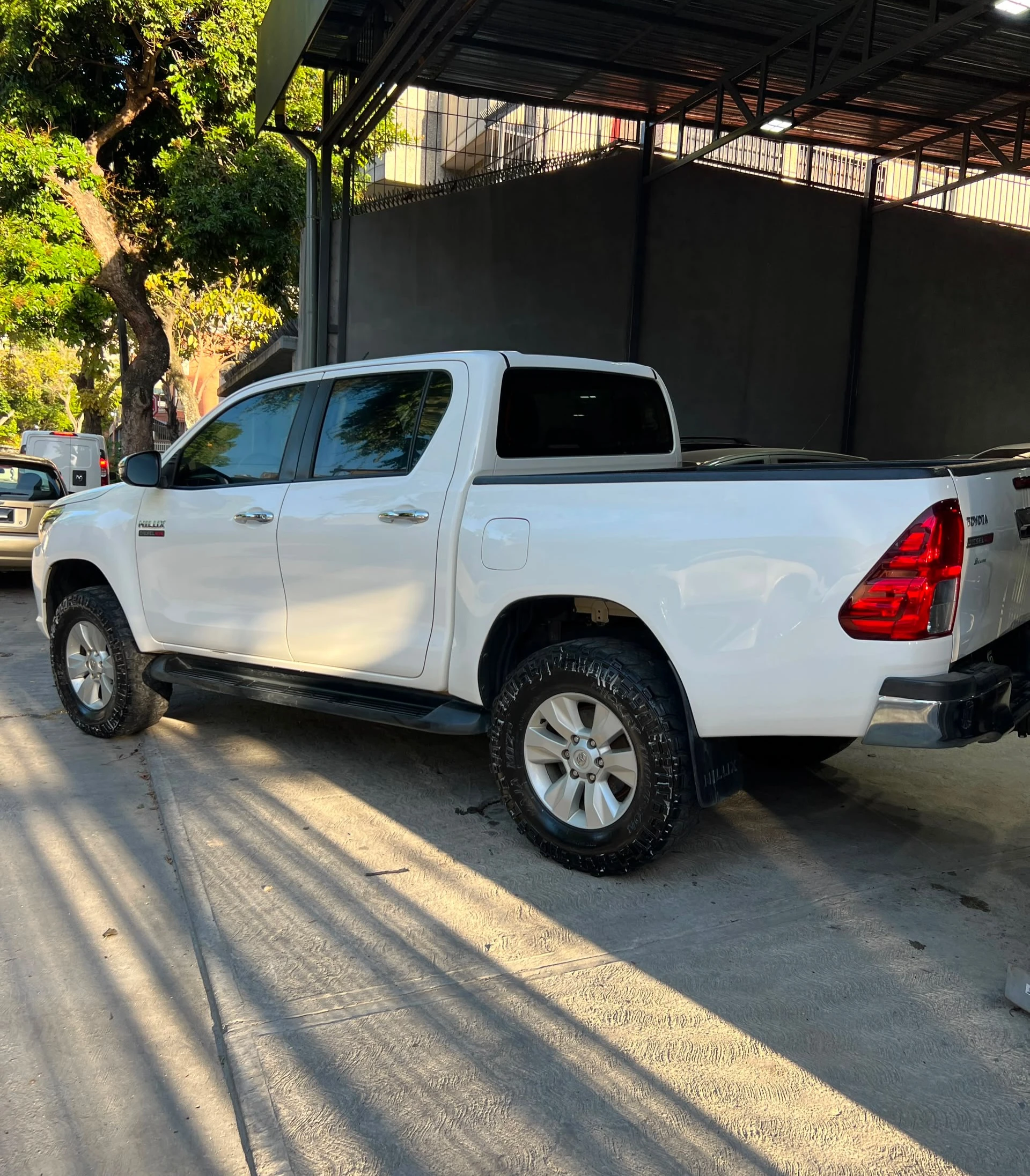 2020 Toyota Hilux Srv — photo 4