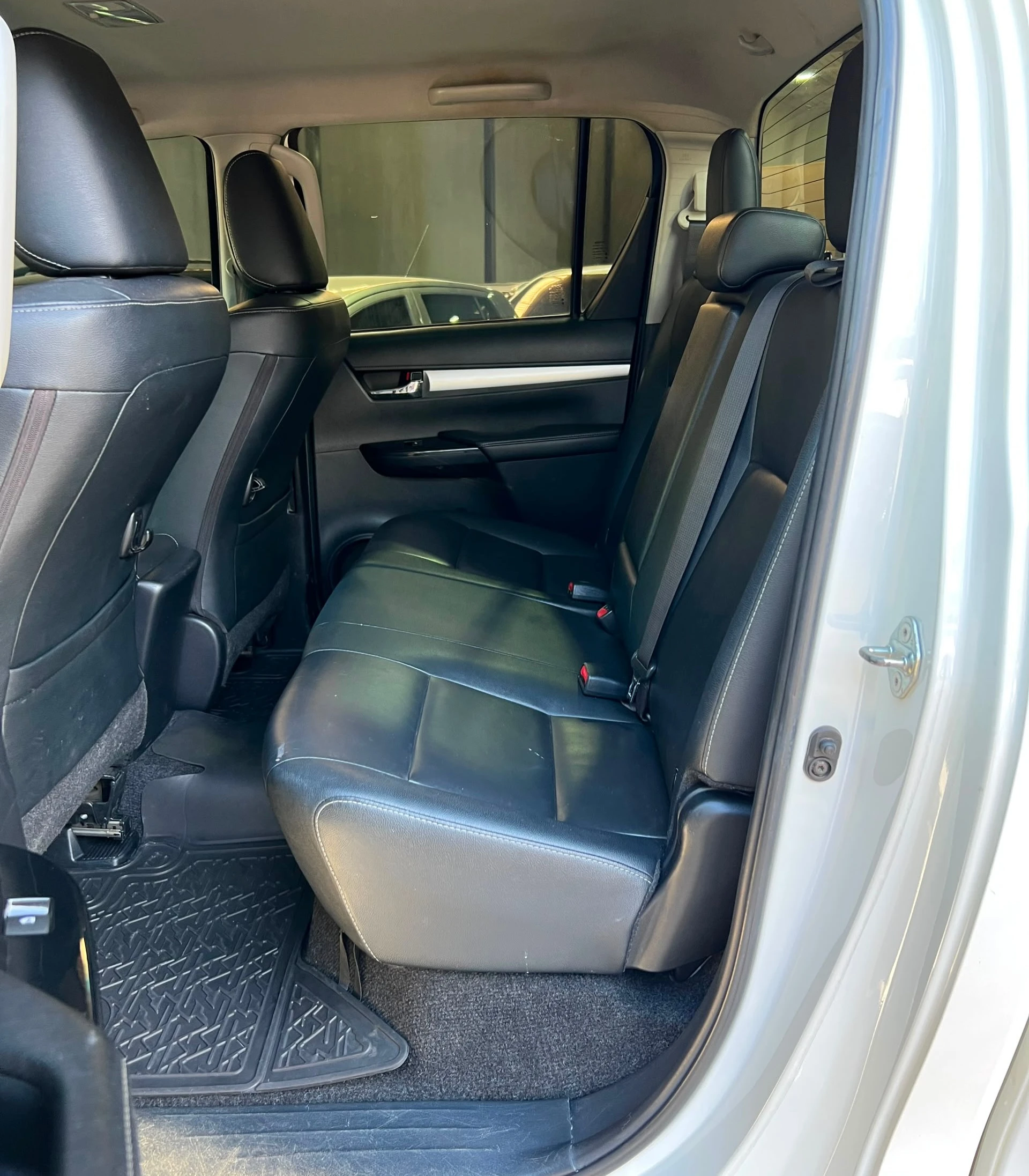 2020 Toyota Hilux Srv — photo 6