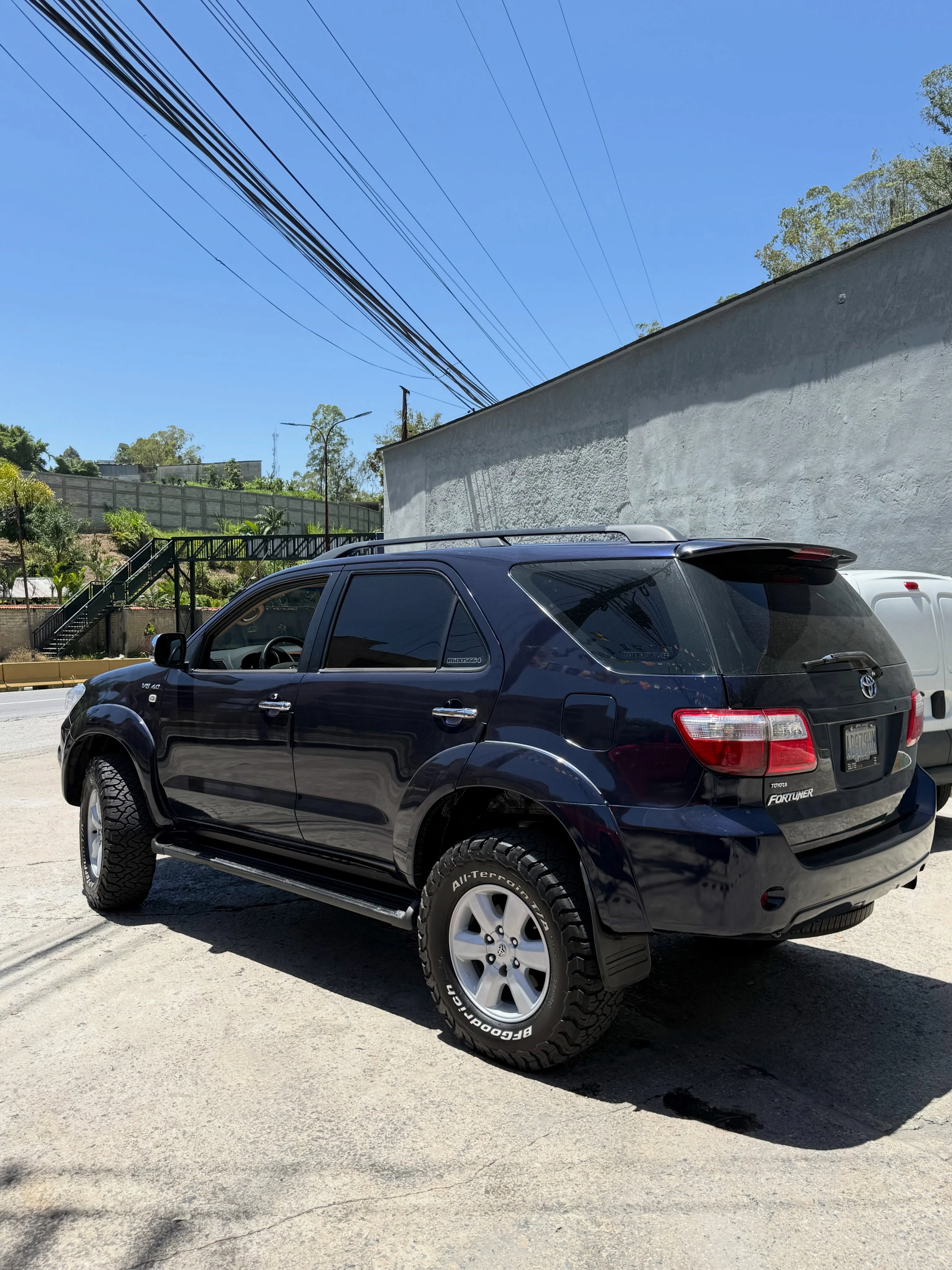 2011 Toyota Fortuner Full — photo 5