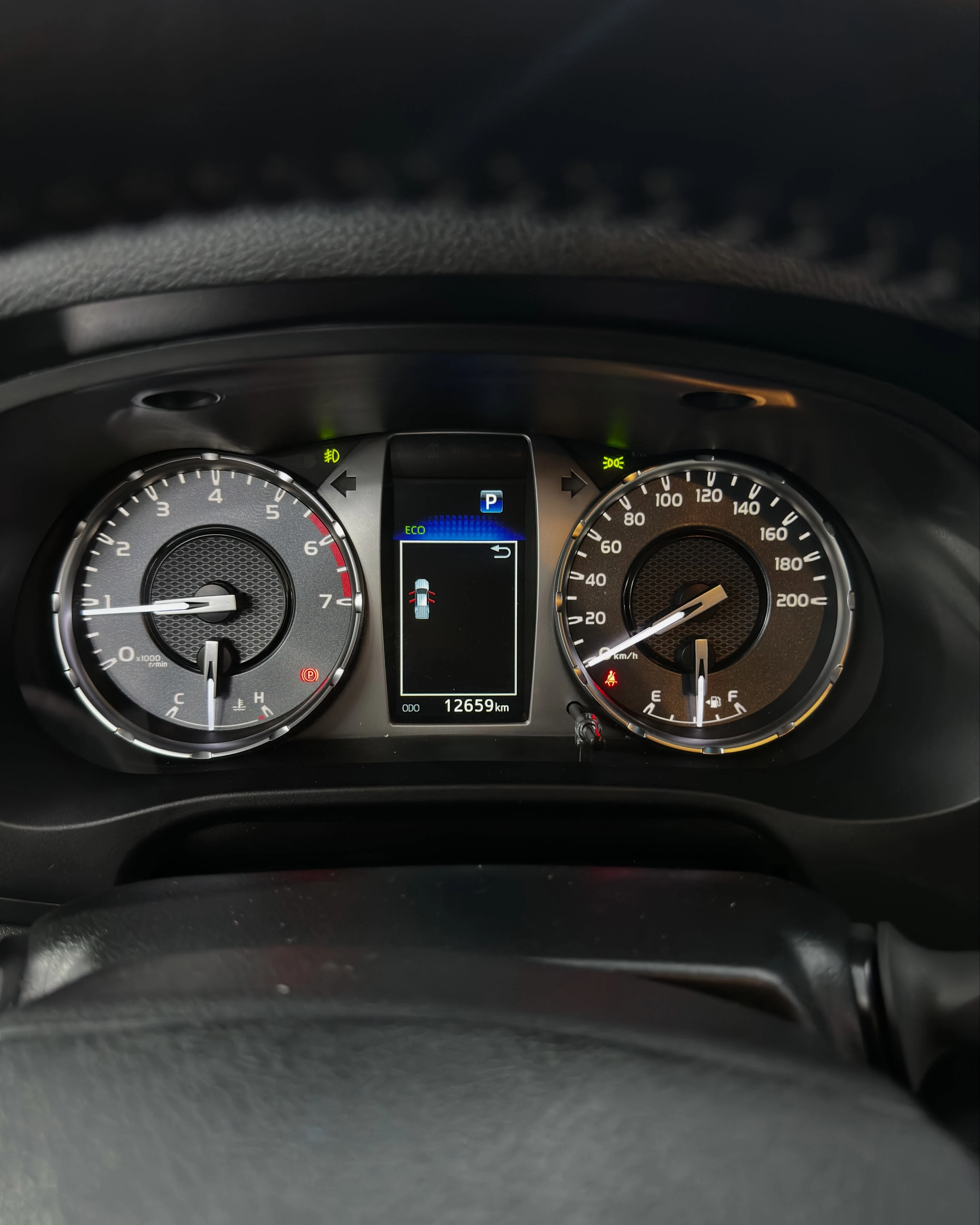 2025 Toyota Hilux SRX — photo 6