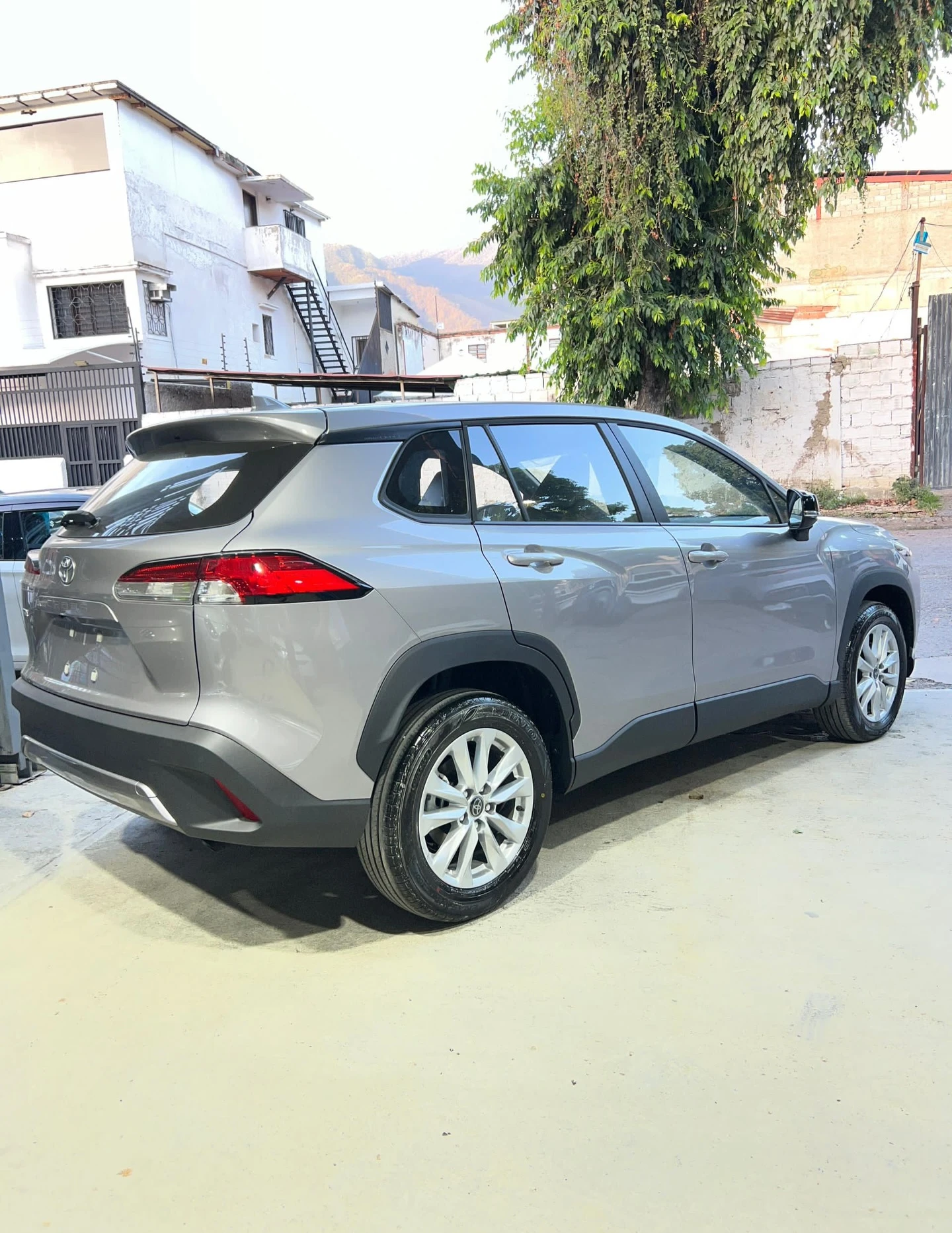2026 Toyota Corolla Cross Élite — photo 3