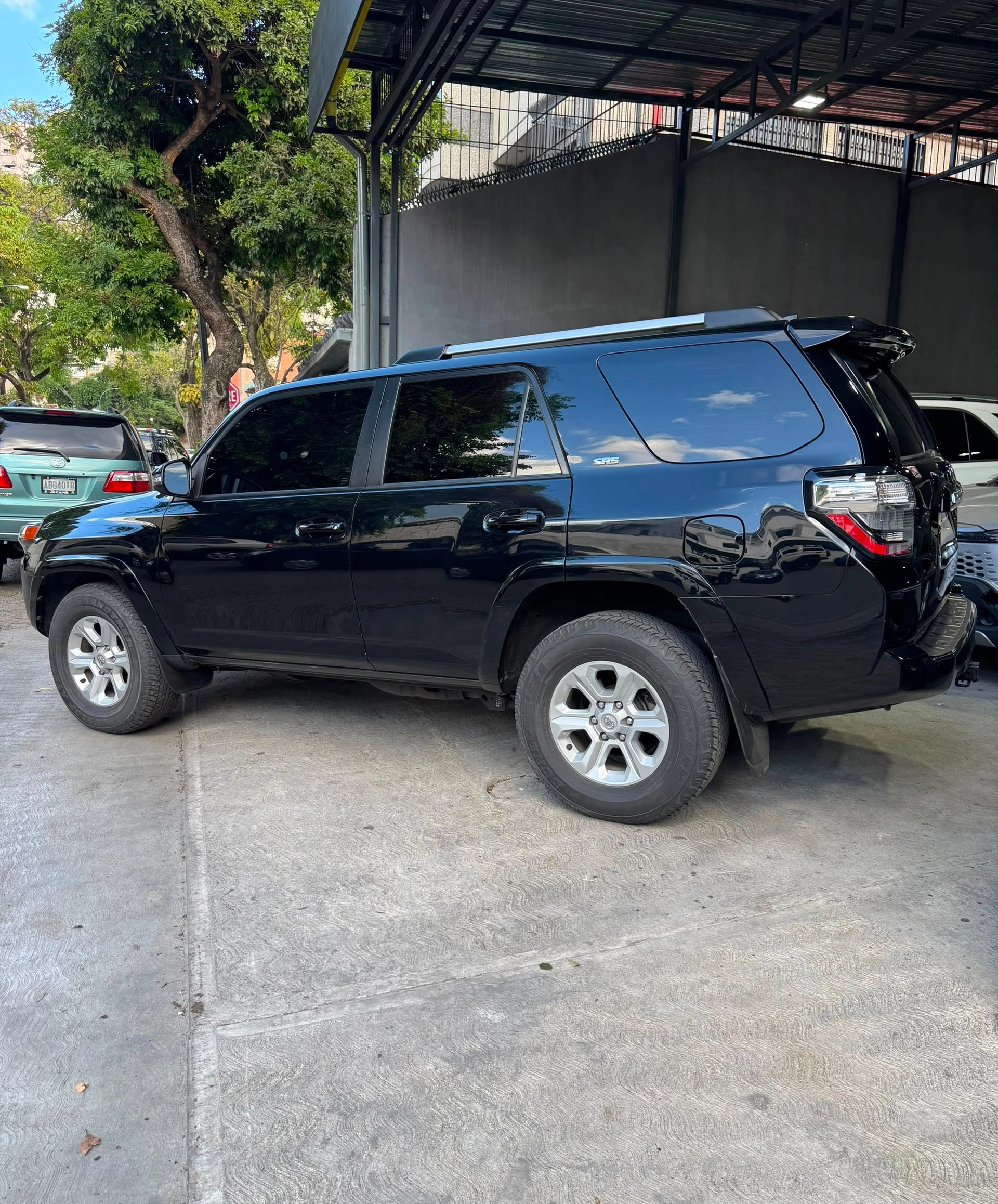 2022 Toyota 4Runner Sr5 — photo 3