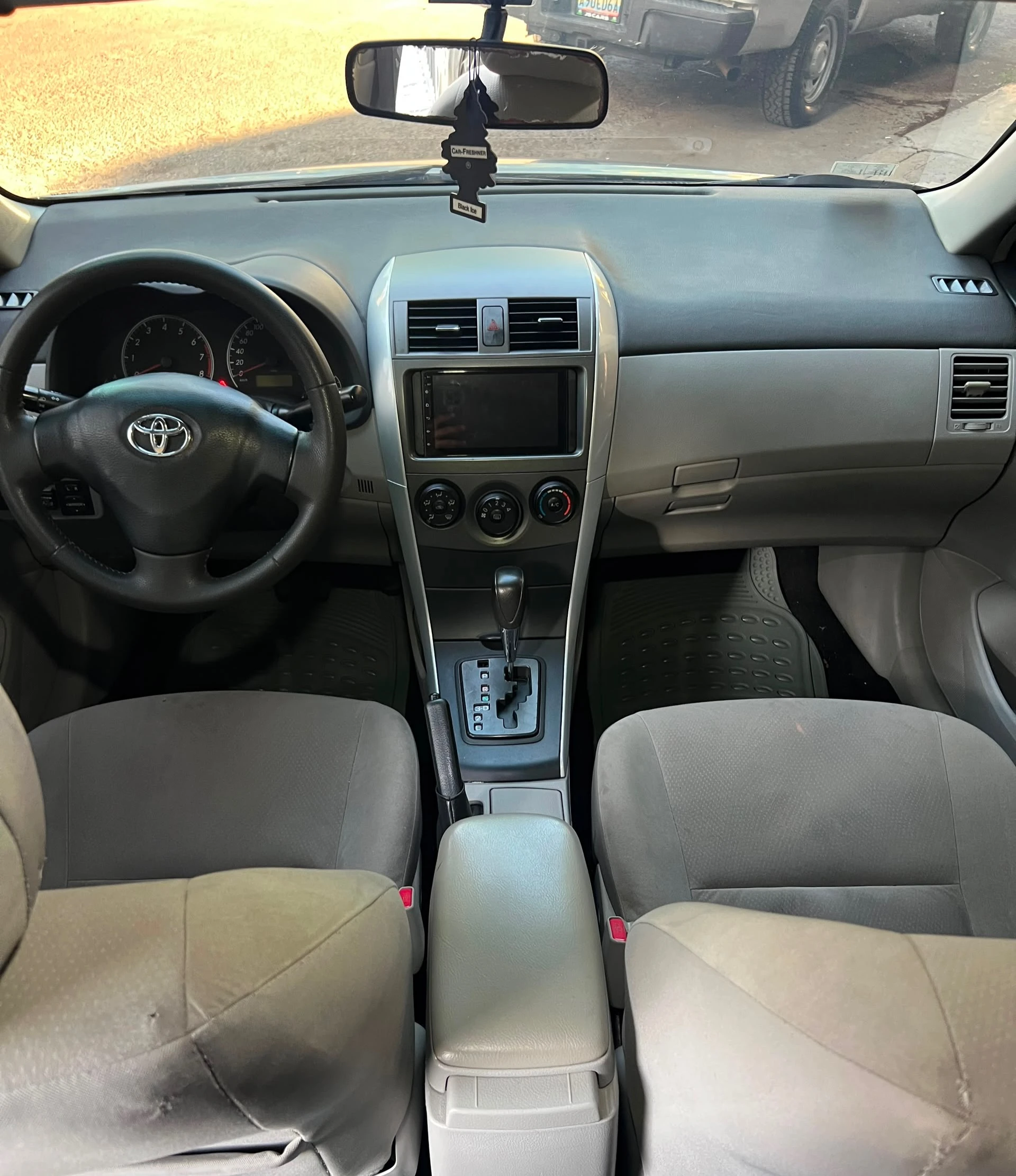 2013 Toyota Corolla Xei — photo 6