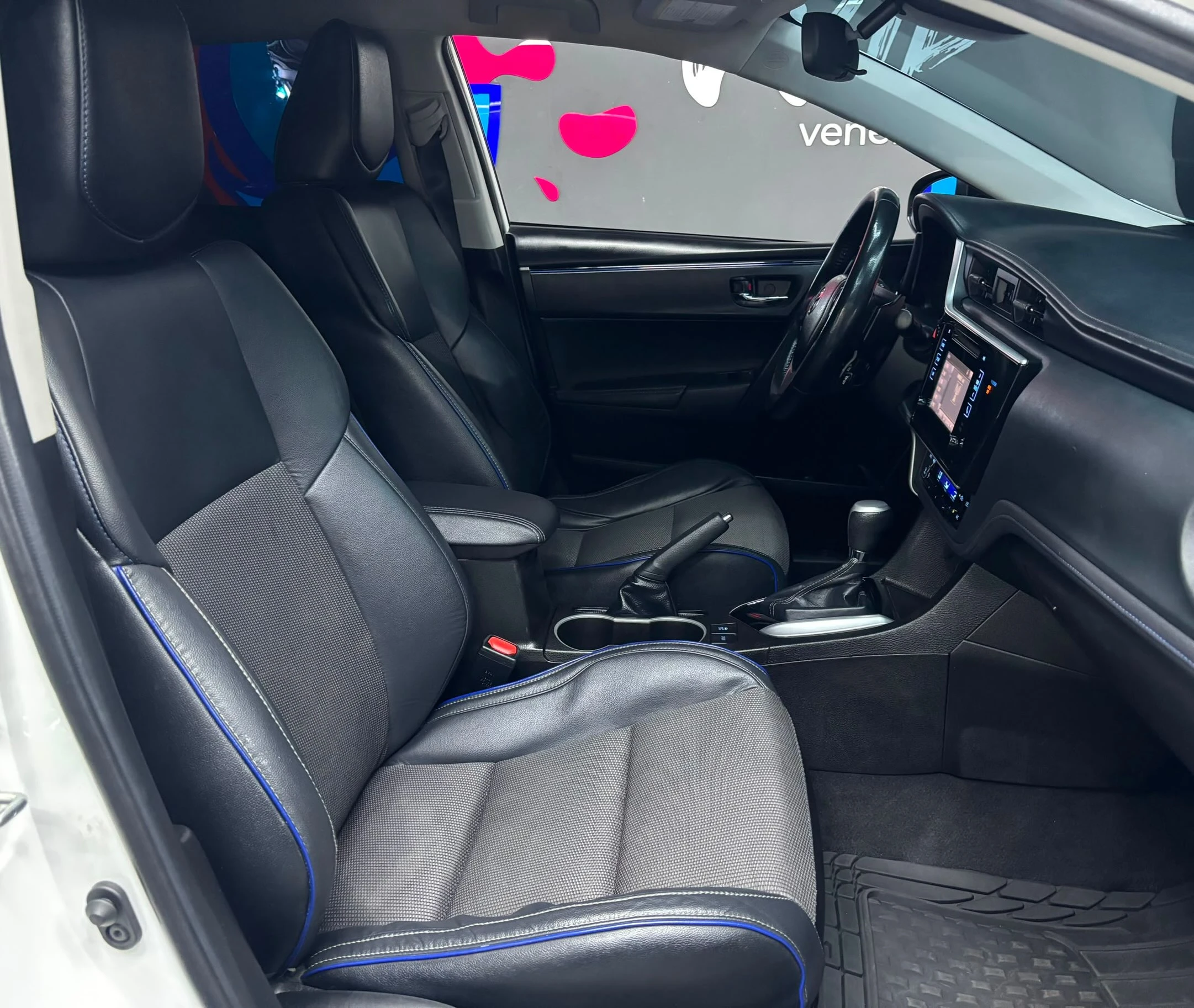 2019 Toyota Corolla SE — photo 9