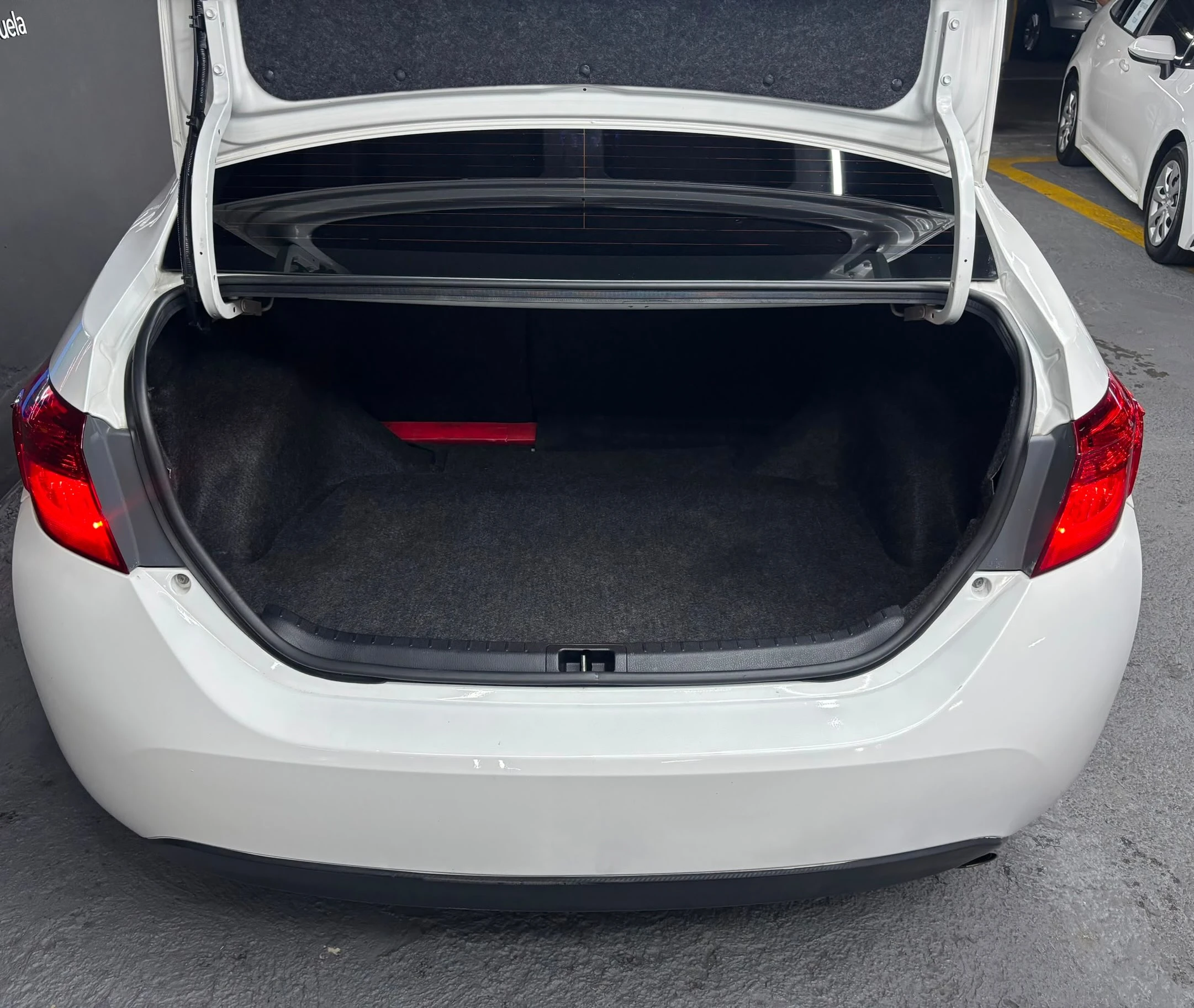 2019 Toyota Corolla SE — photo 11