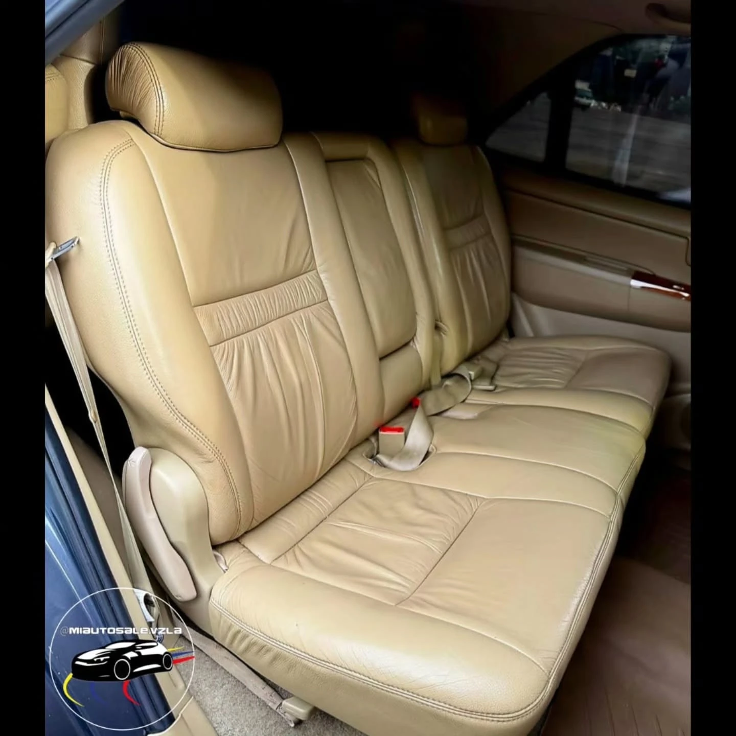 2012 Toyota Fortuner SR — photo 14