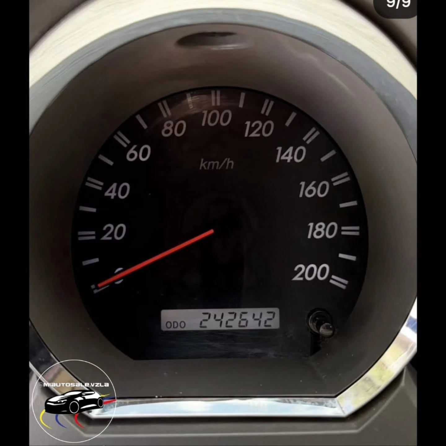 2012 Toyota Fortuner SR — photo 19