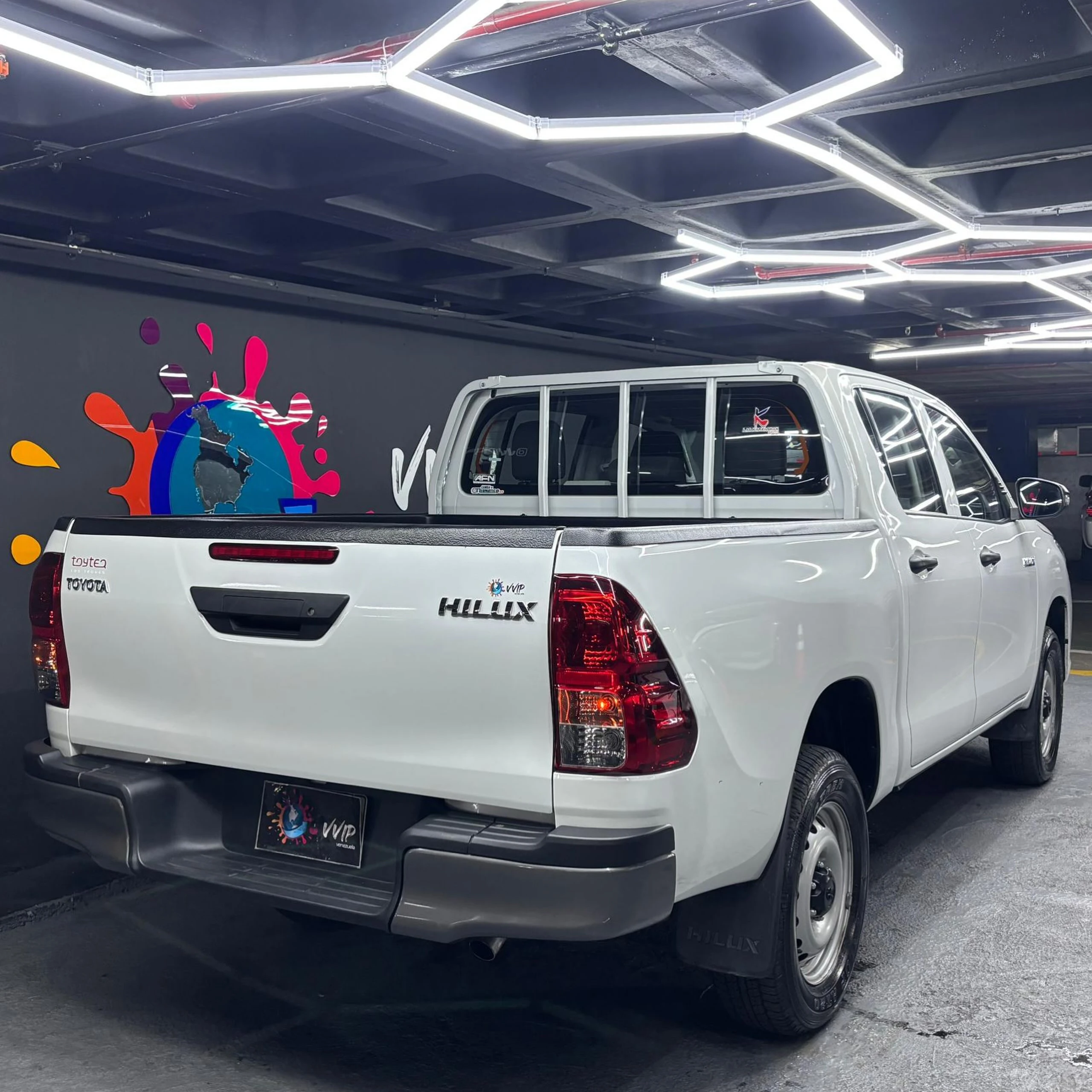 2023 Toyota Hilux — photo 5