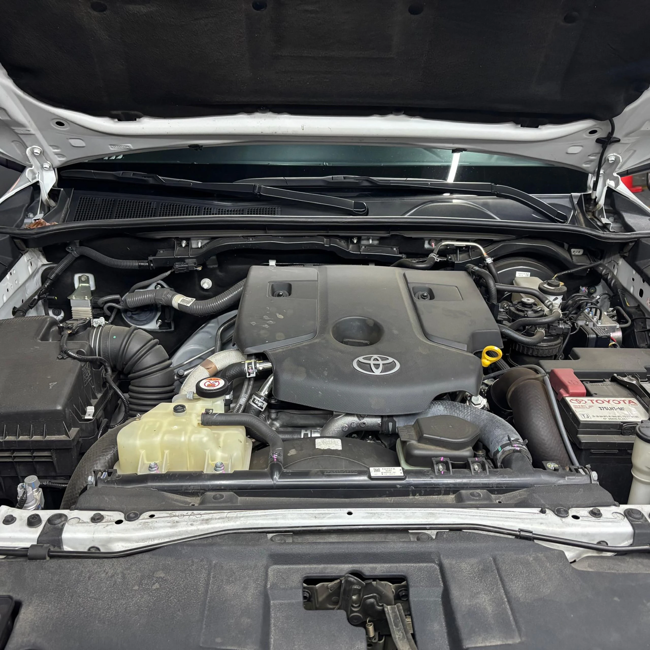 2023 Toyota Hilux — photo 13