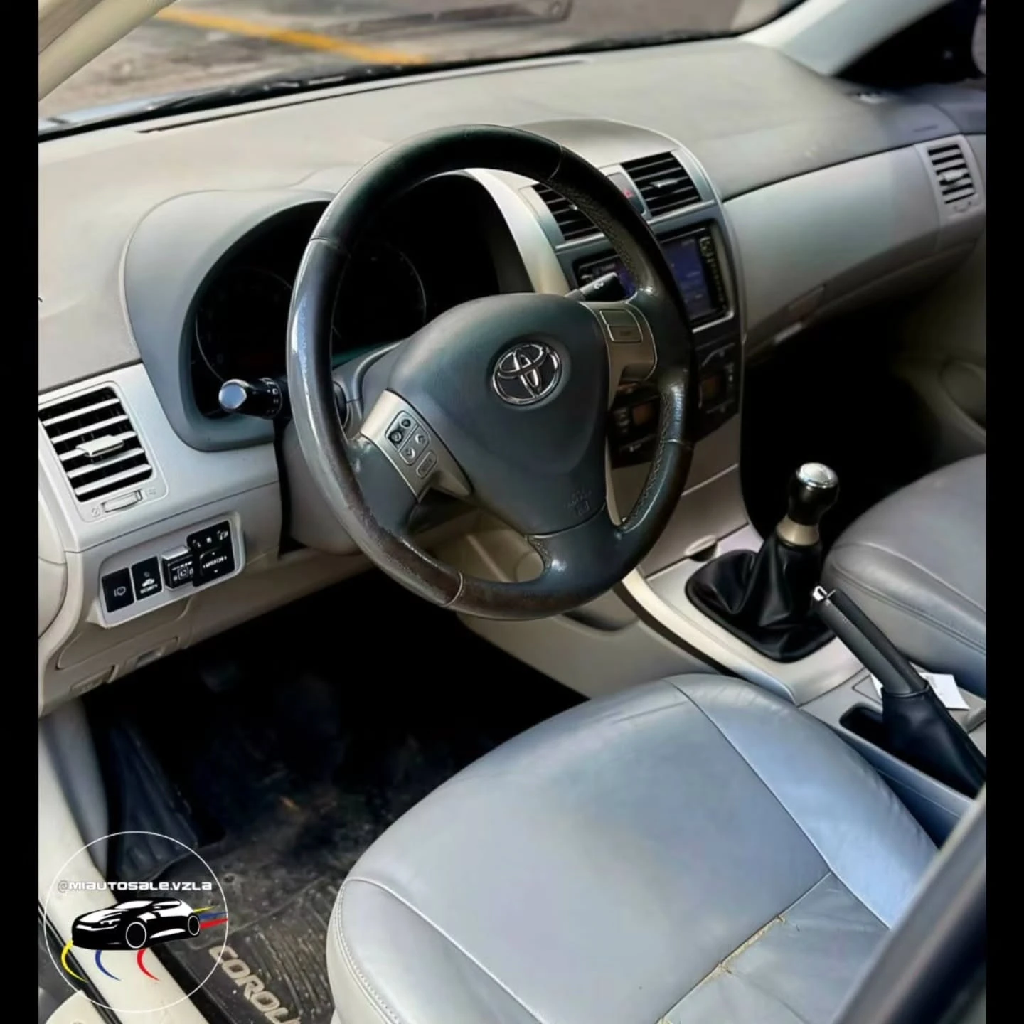 2010 Toyota Corolla GLI — foto 10
