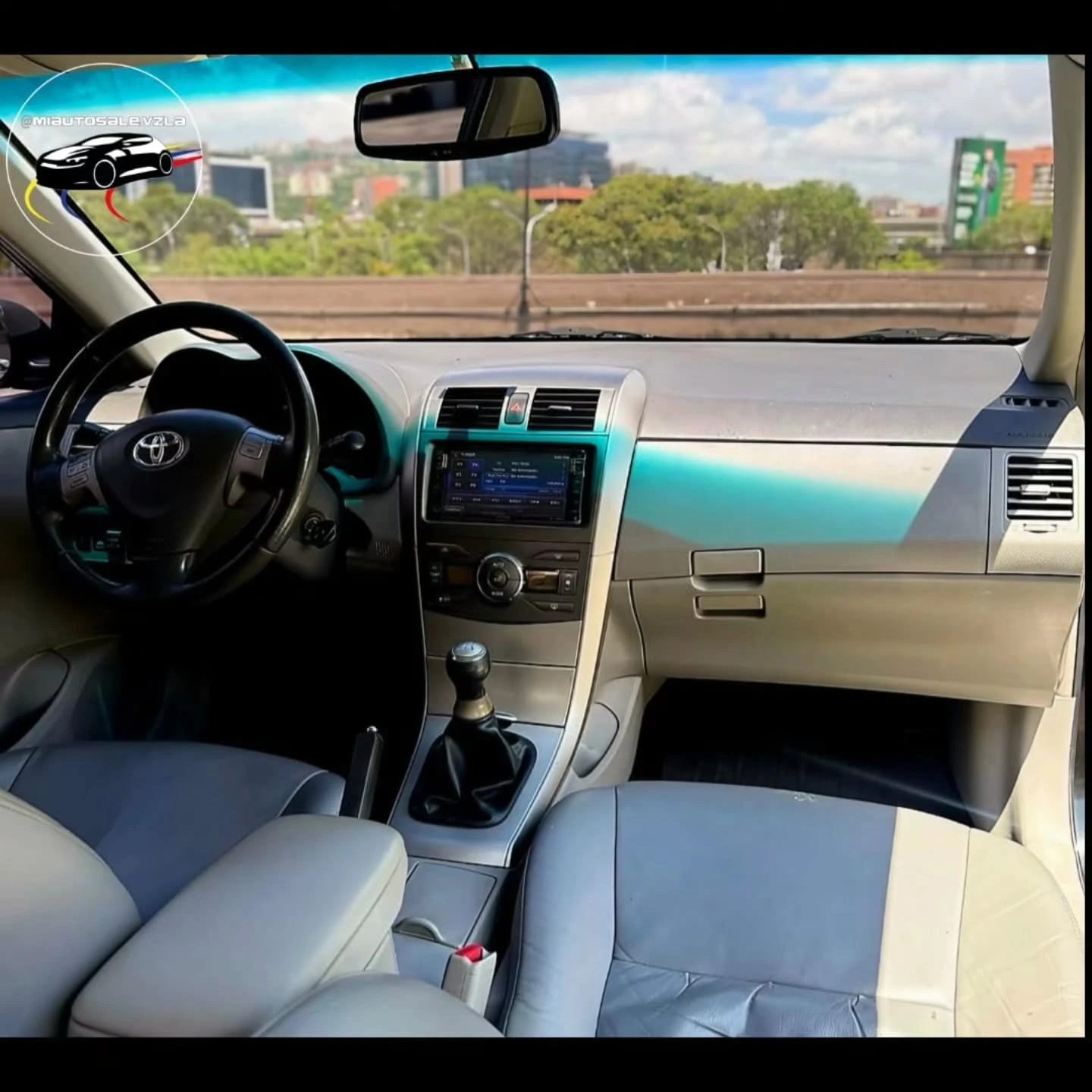 2010 Toyota Corolla GLI — foto 11