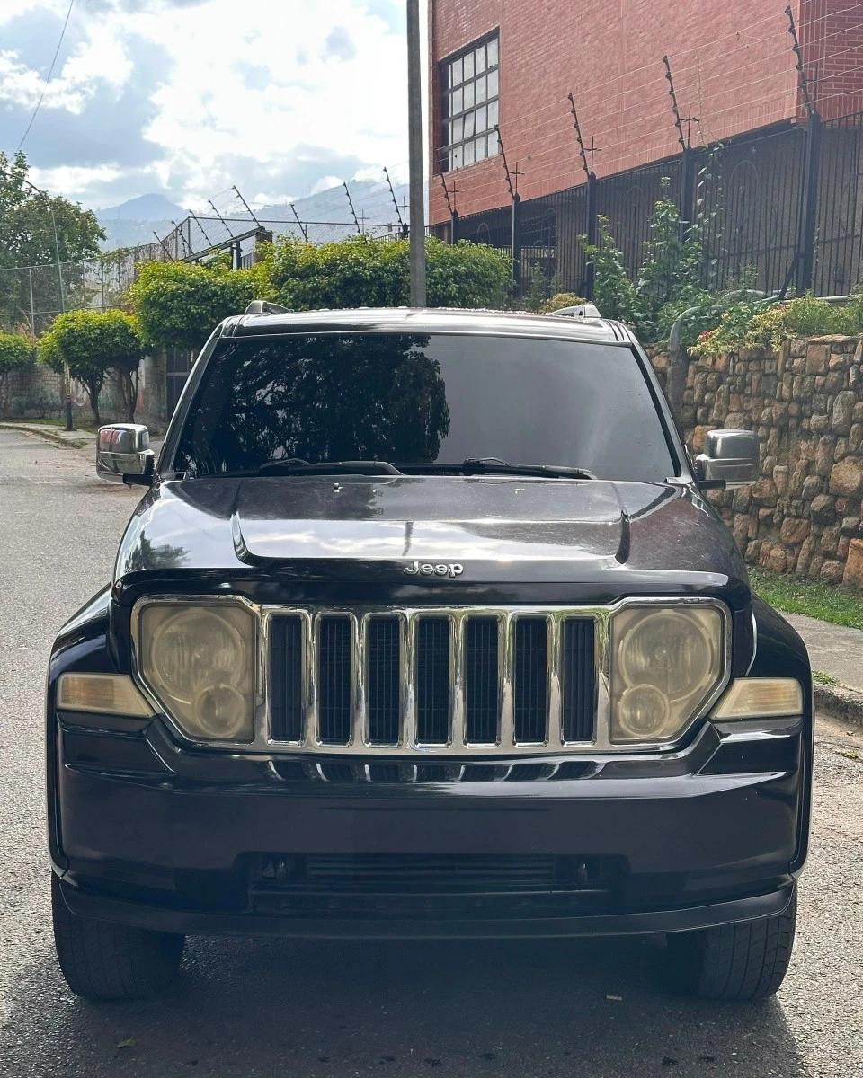 2011 Jeep Cherokee Kk — foto 2