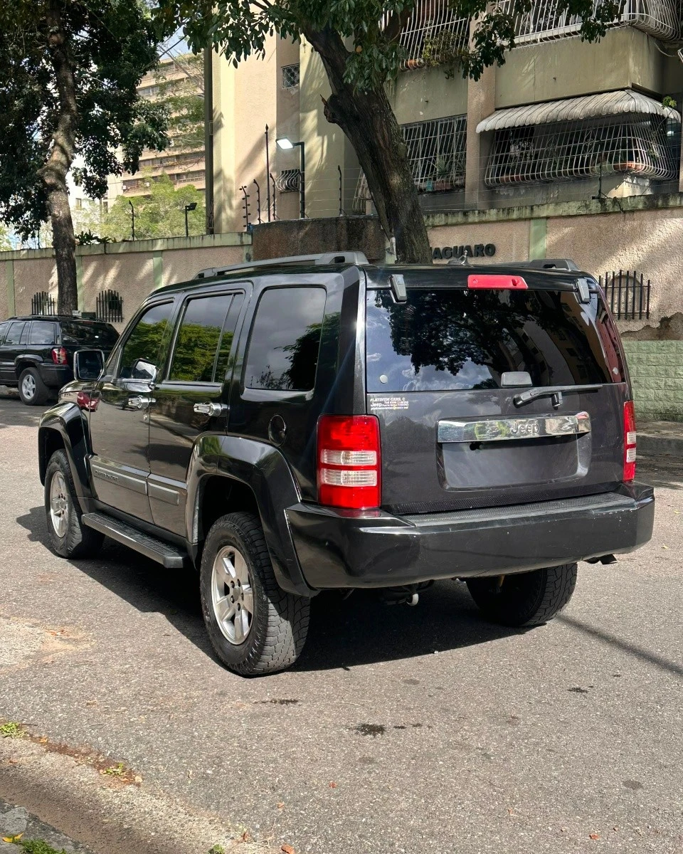 2011 Jeep Cherokee Kk — foto 4