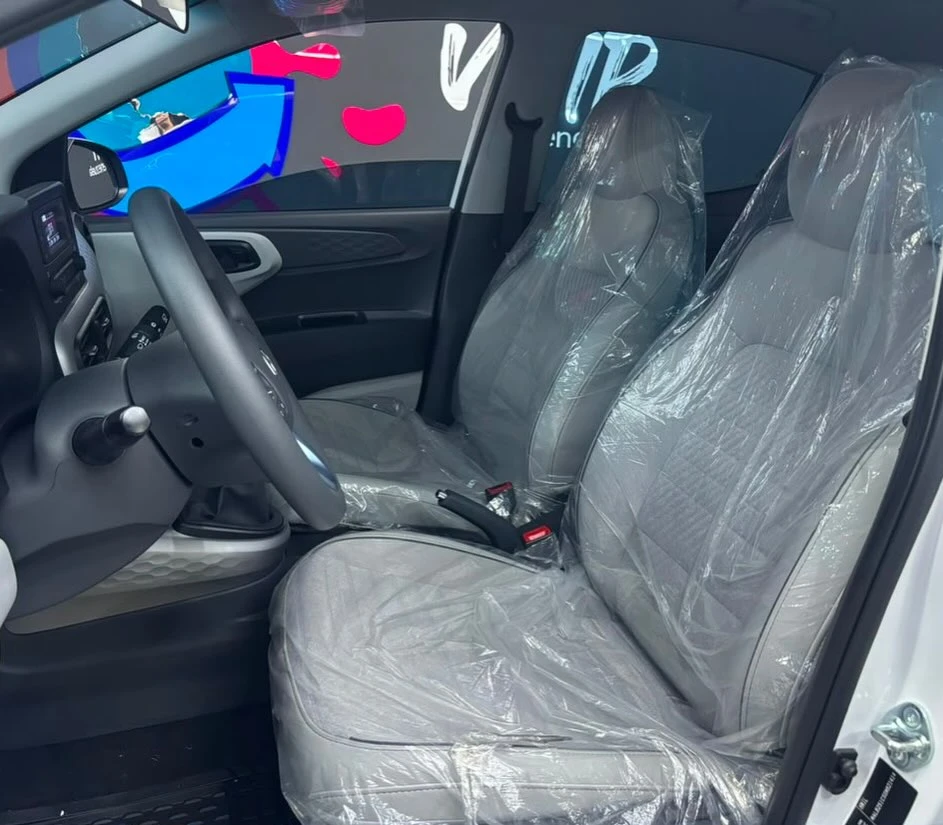 2025 Hyundai Grand i10 — foto 10